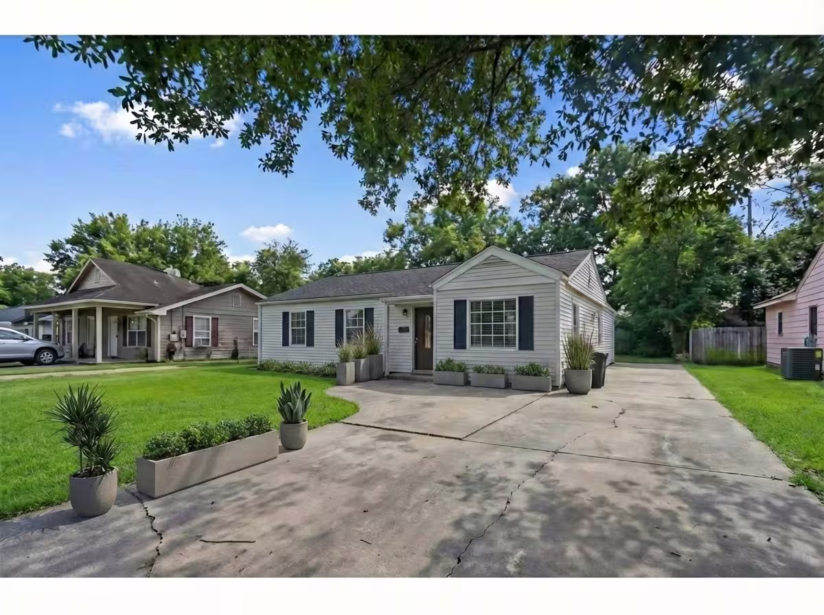 Photo of 1722 Caspersen Drive, Jacinto City, TX