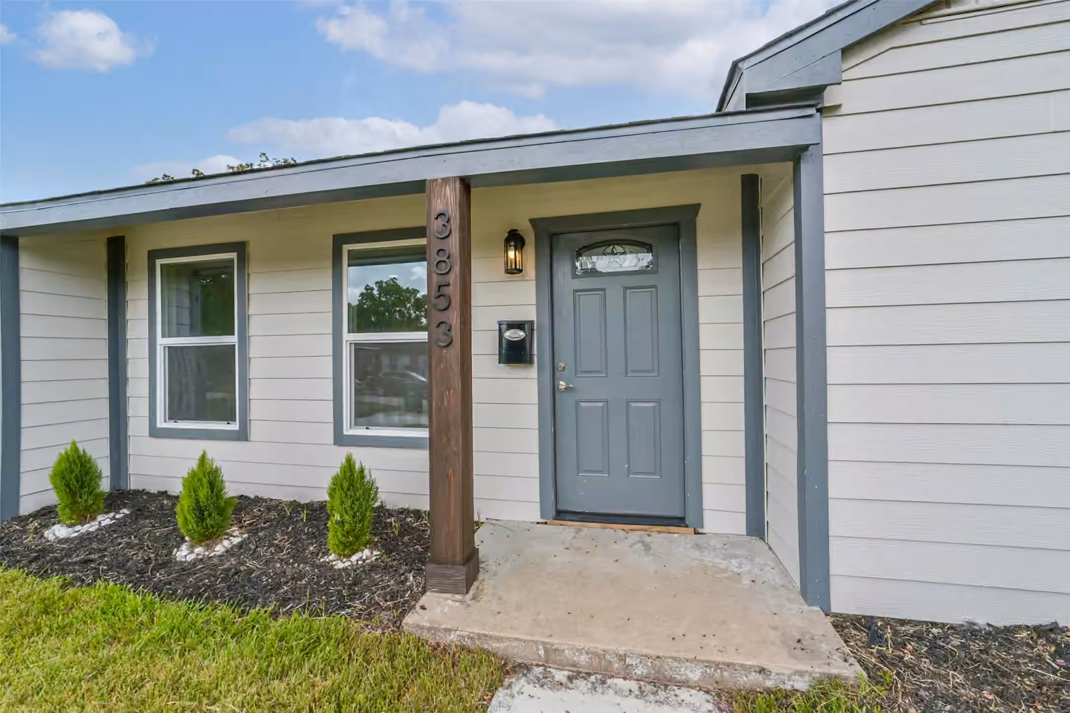 Photo 3 of 3853 Wentworth Street, Houston, TX