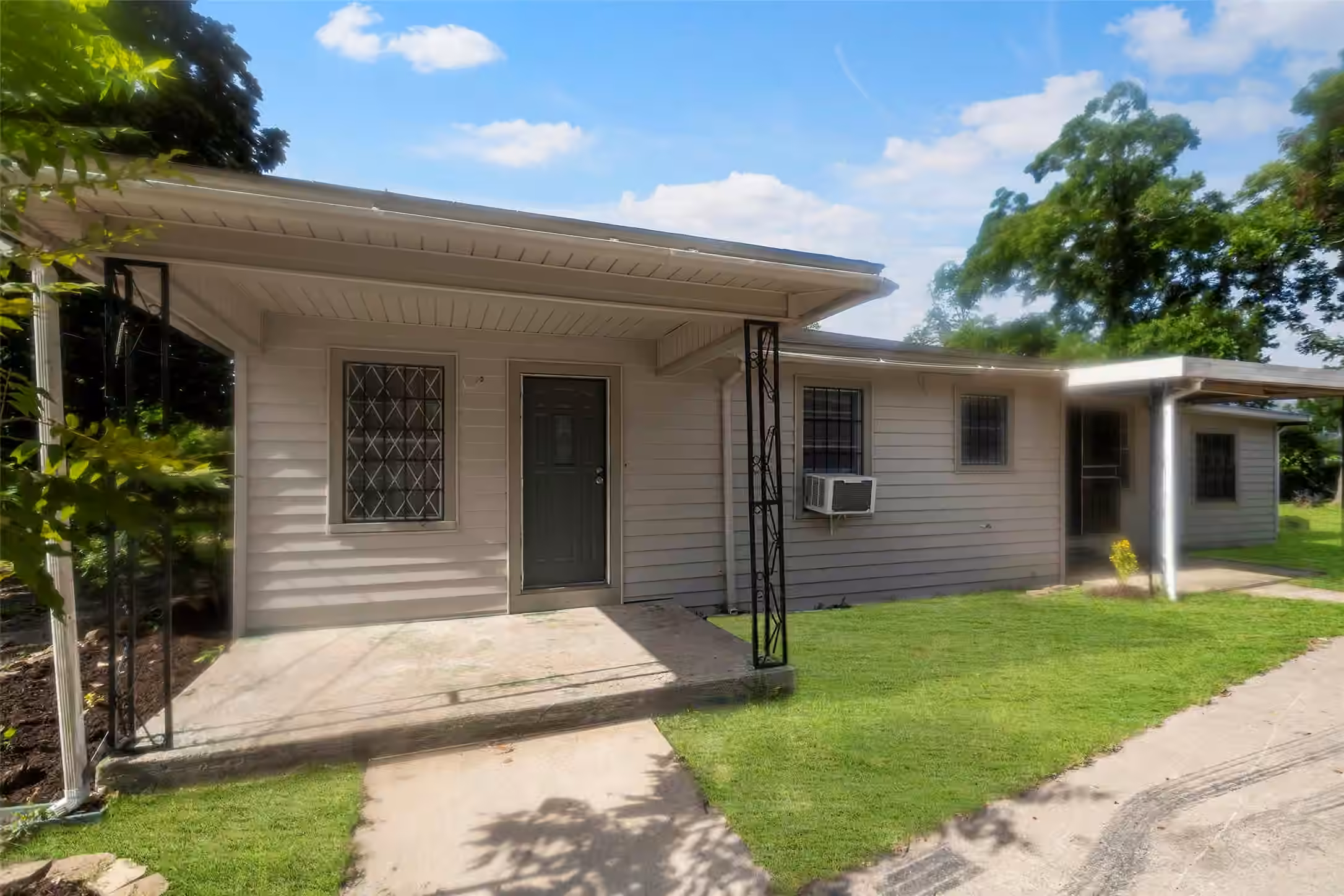 Photo 3 of 9217 Camay Drive, Houston, TX