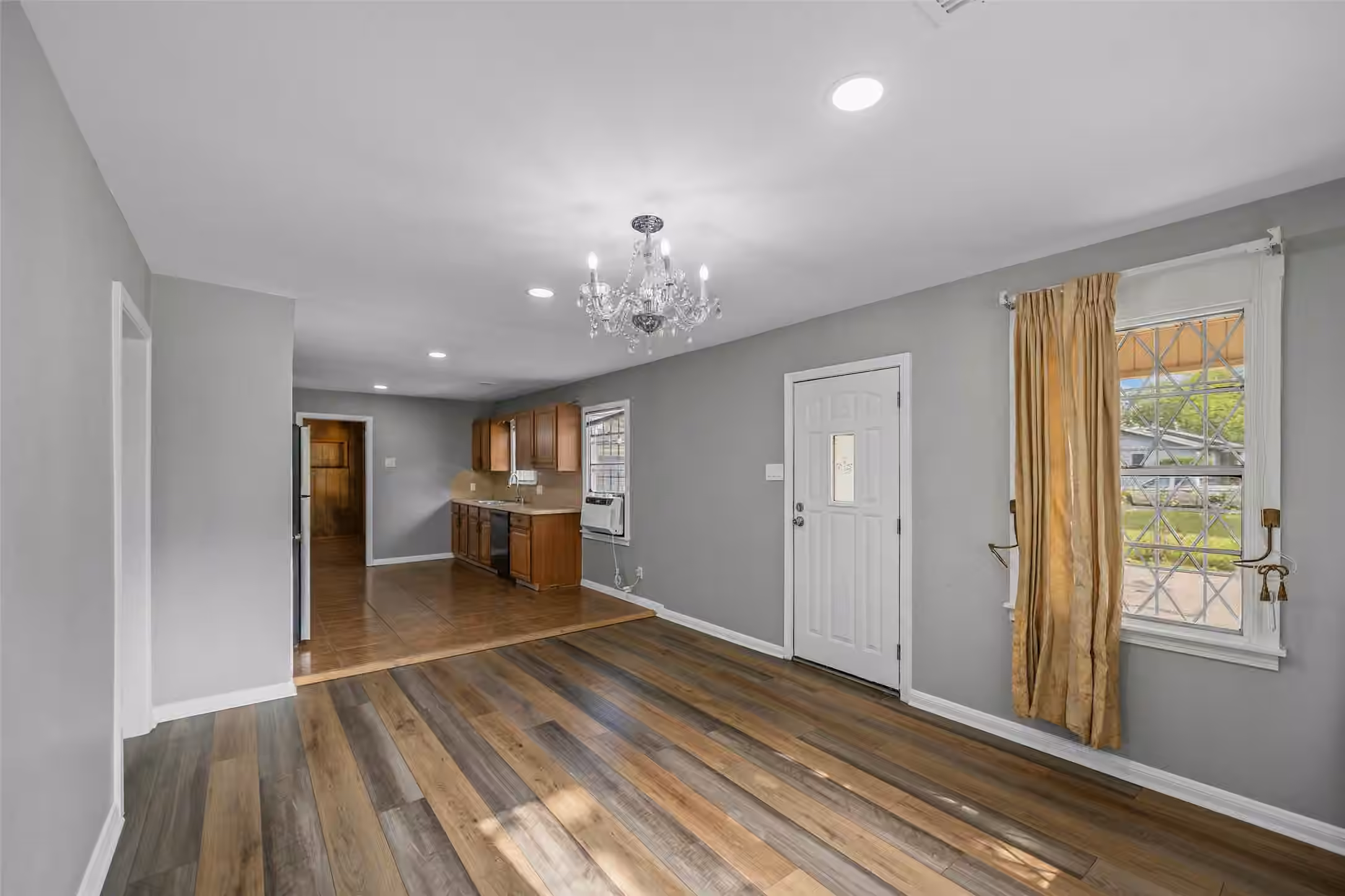 Photo 4 of 9217 Camay Drive, Houston, TX