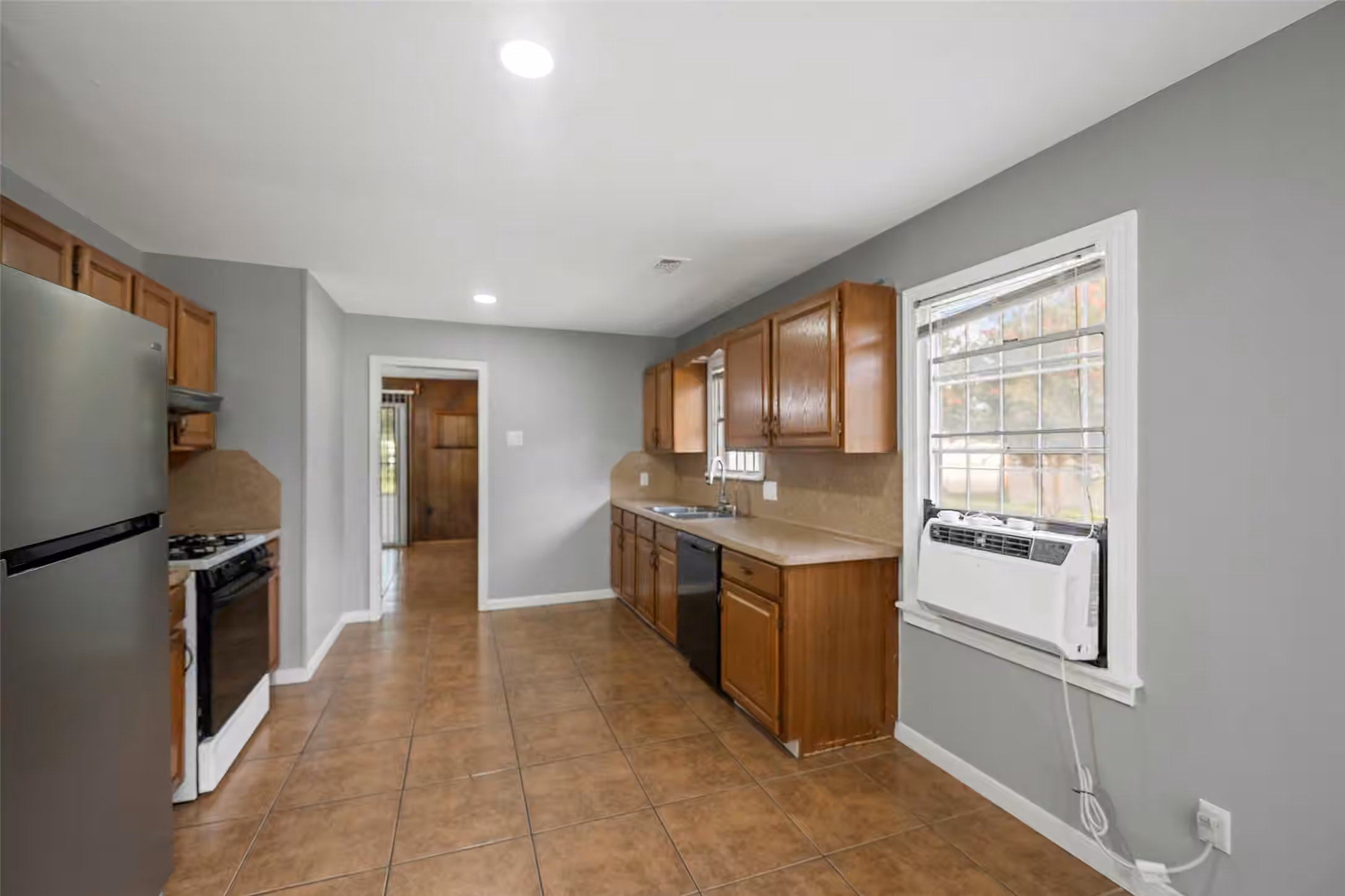 Photo 5 of 9217 Camay Drive, Houston, TX