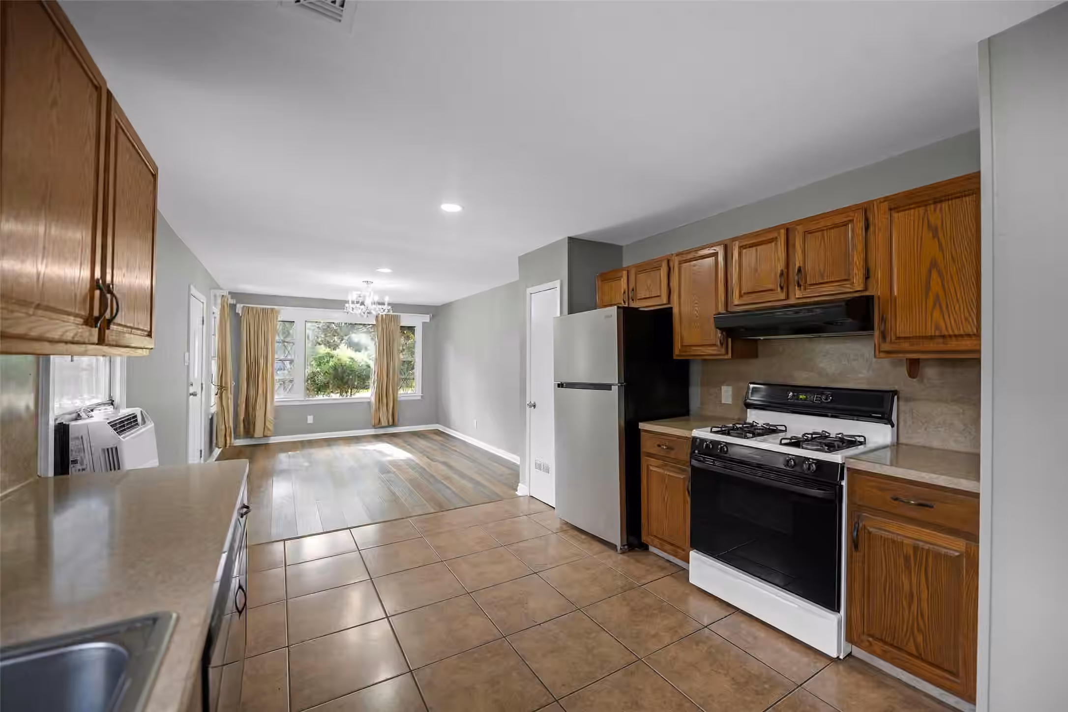 Photo 6 of 9217 Camay Drive, Houston, TX