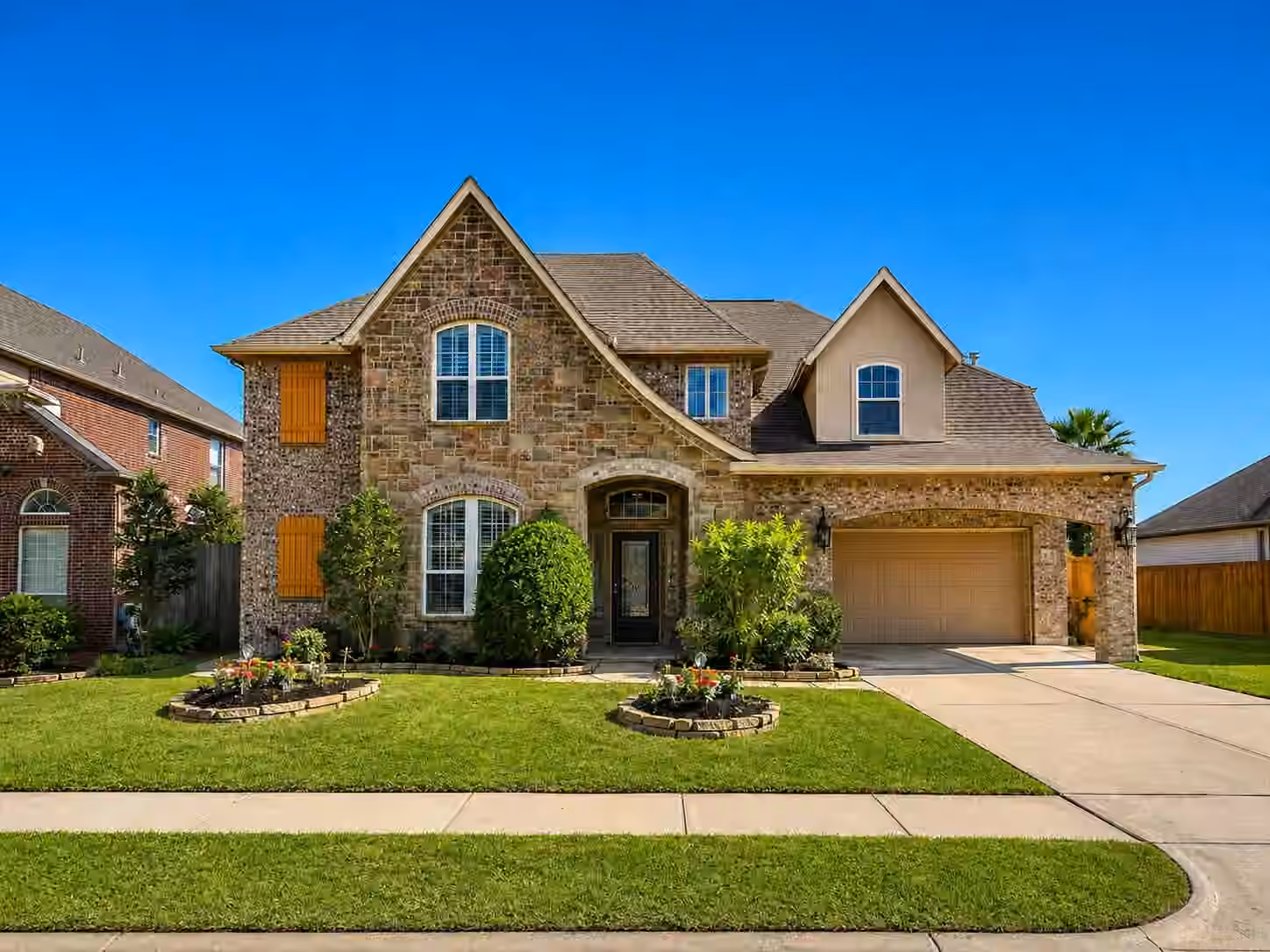 Photo 3 of 2421 Harbor Chase Drive, Pearland, TX