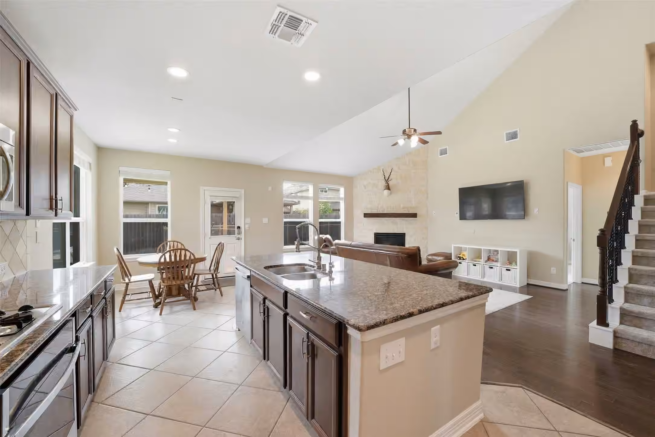 Photo 7 of 9982 Manor Spring Lane, Brookshire, TX
