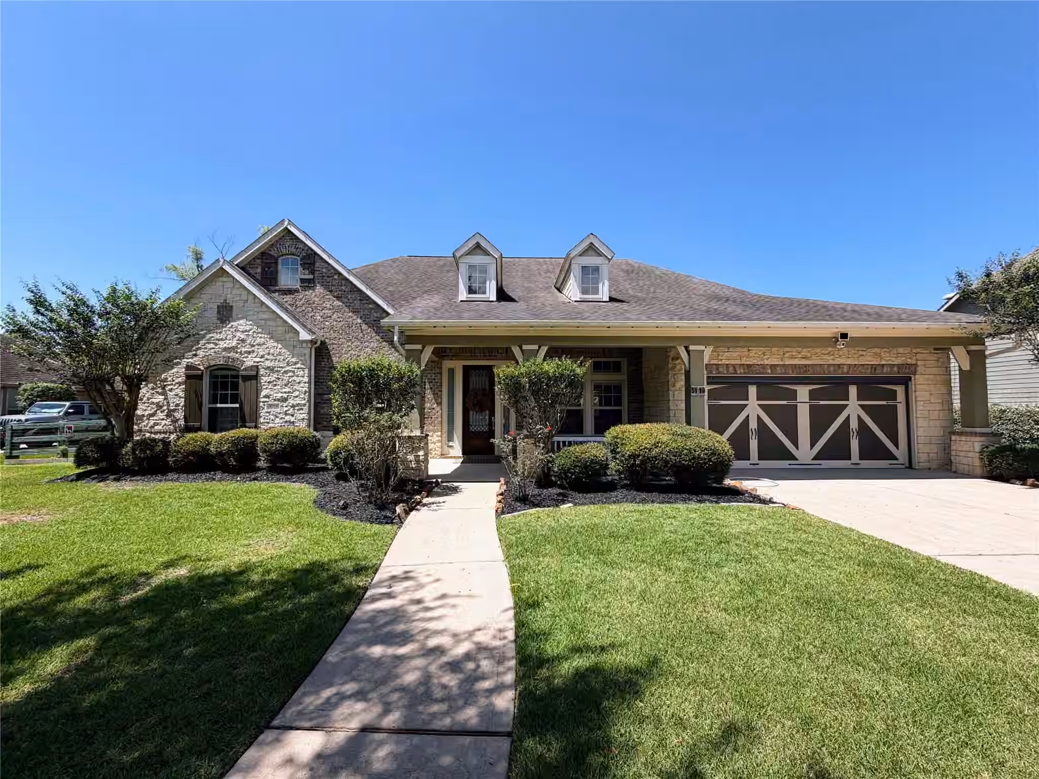 Photo 2 of 5119 Water Oak Crescent, Fulshear, TX