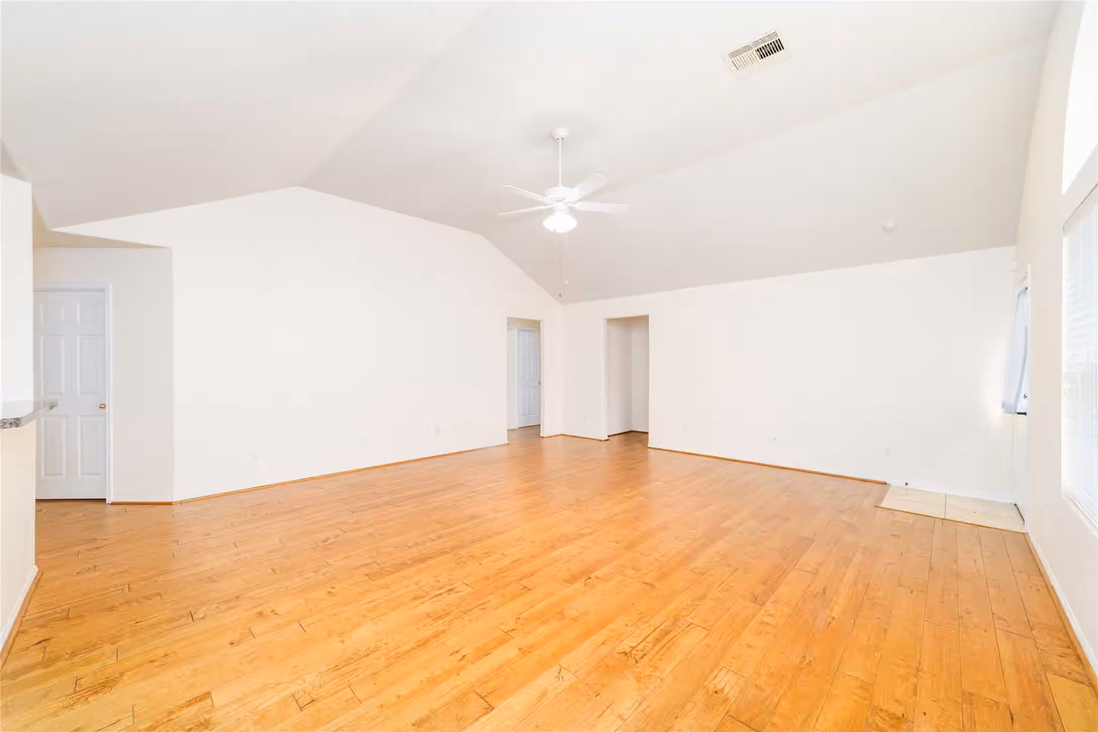 Photo 7 of 9531 Barr Spring Drive, Humble, TX