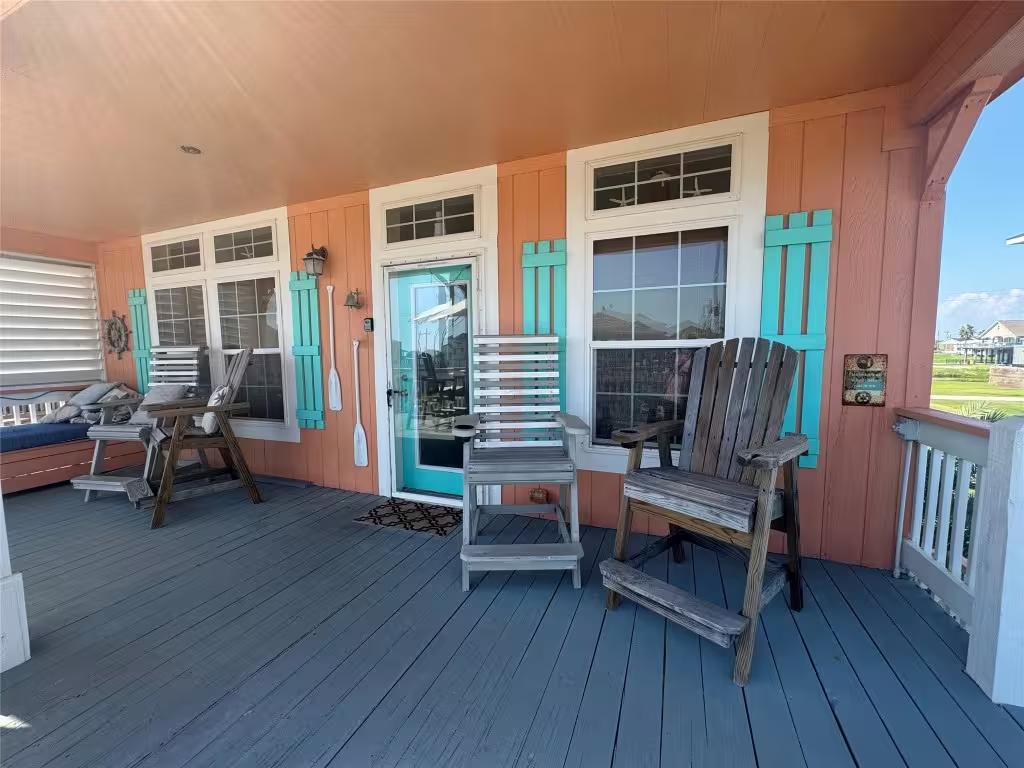 Photo 5 of 2021 Vista Drive, Crystal Beach, TX