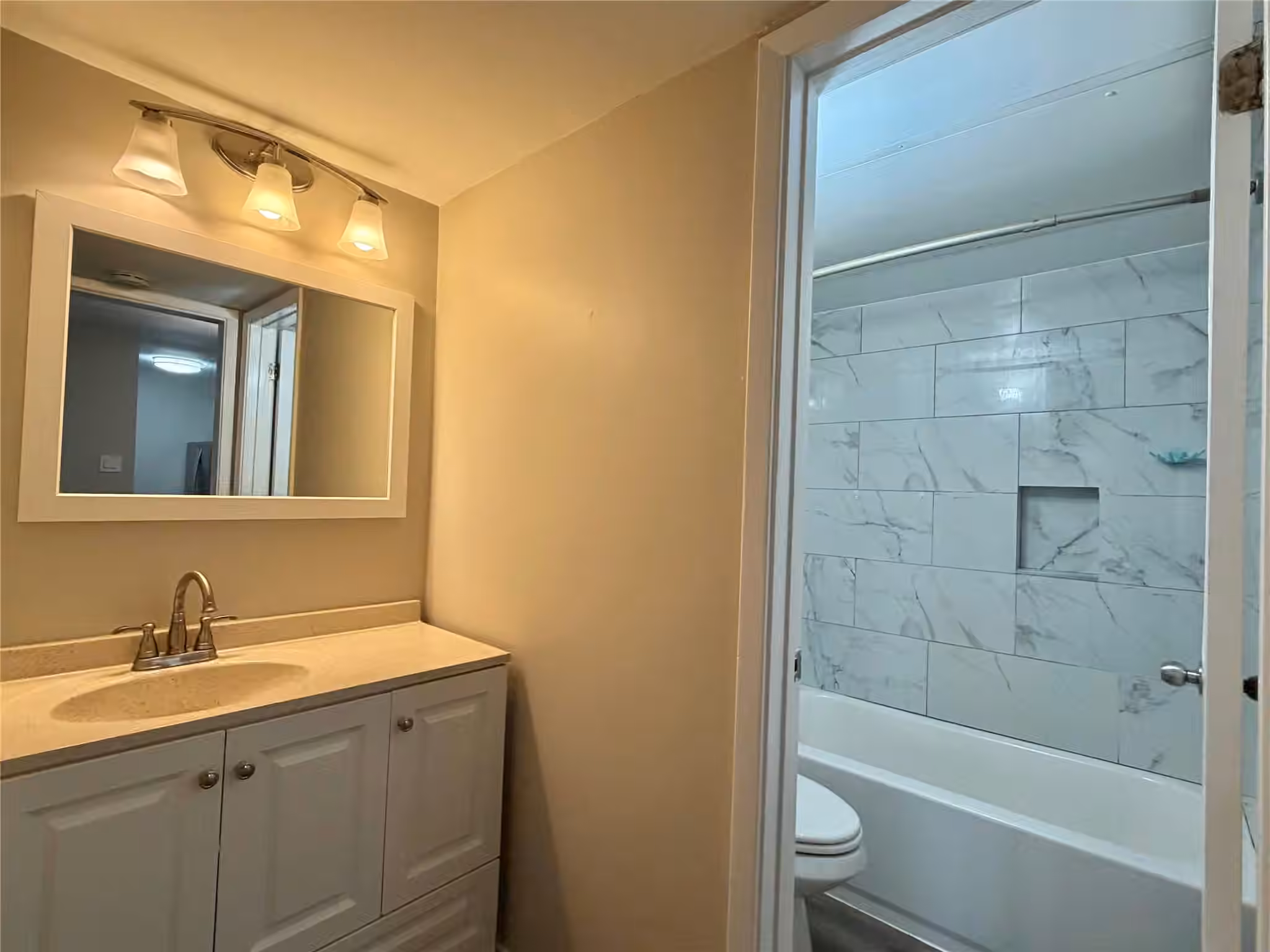 Photo 7 of 1516 Bay Area Boulevard F4, Houston, TX
