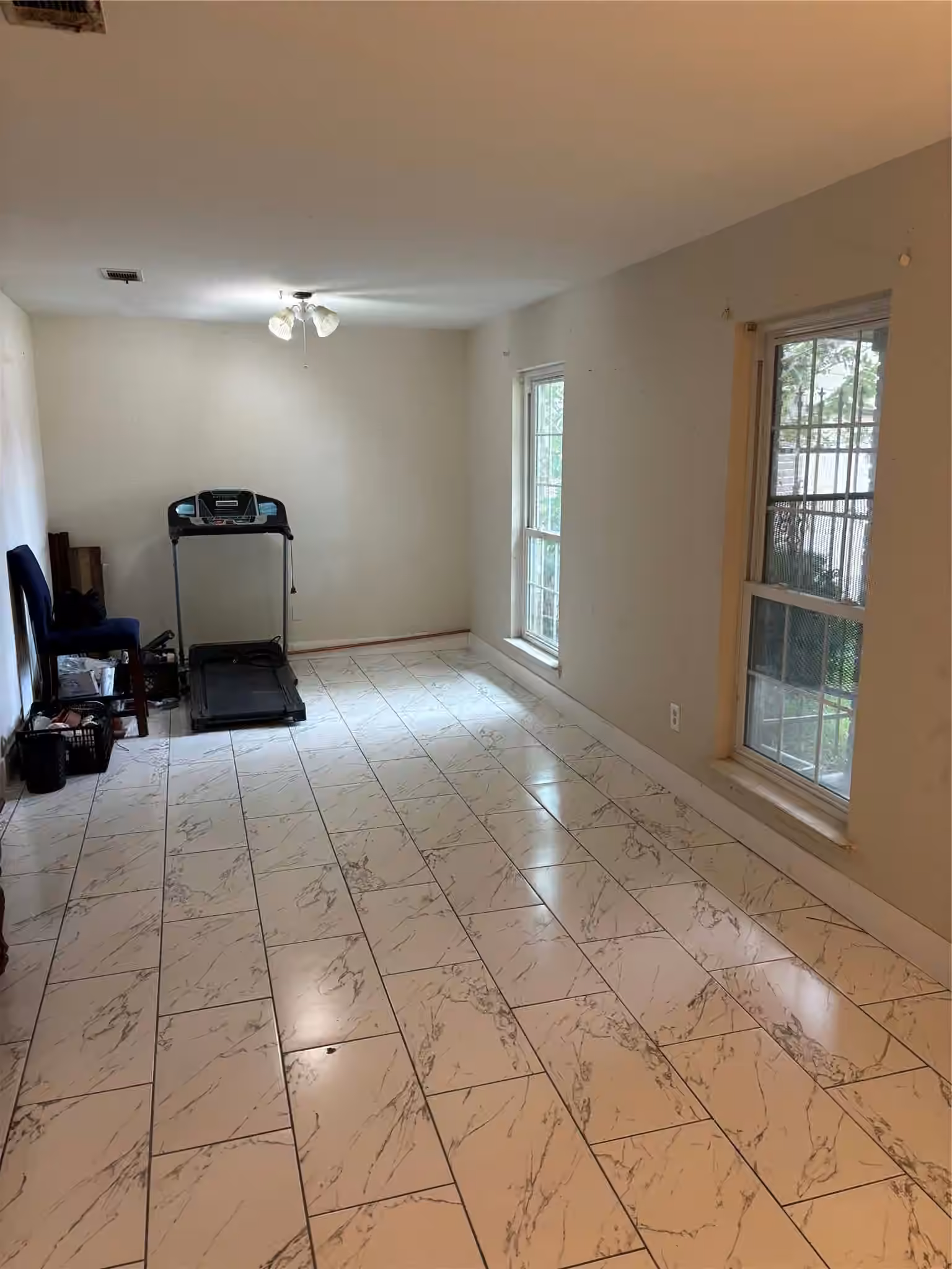 Photo 4 of 9006 Circle Cove Court, Houston, TX