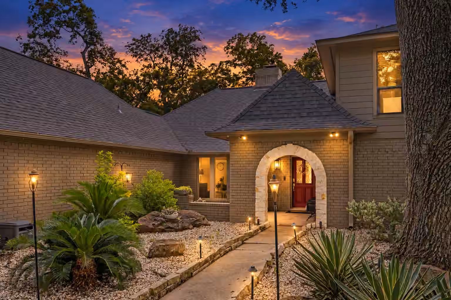 Photo 4 of 2020 PECAN LAKE DRIVE, Richmond, TX