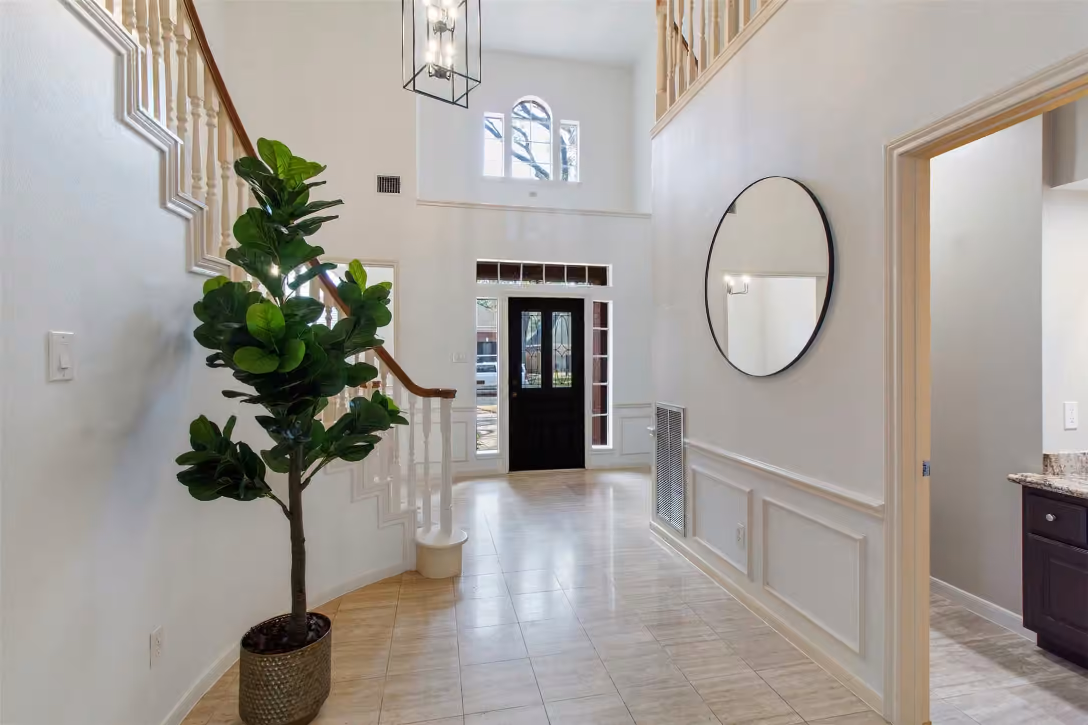 Photo 3 of 5127 Heathfield Court, Houston, TX