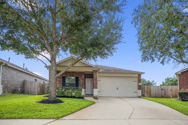 Photo of 631 E Newport Bend, Katy, TX 77494