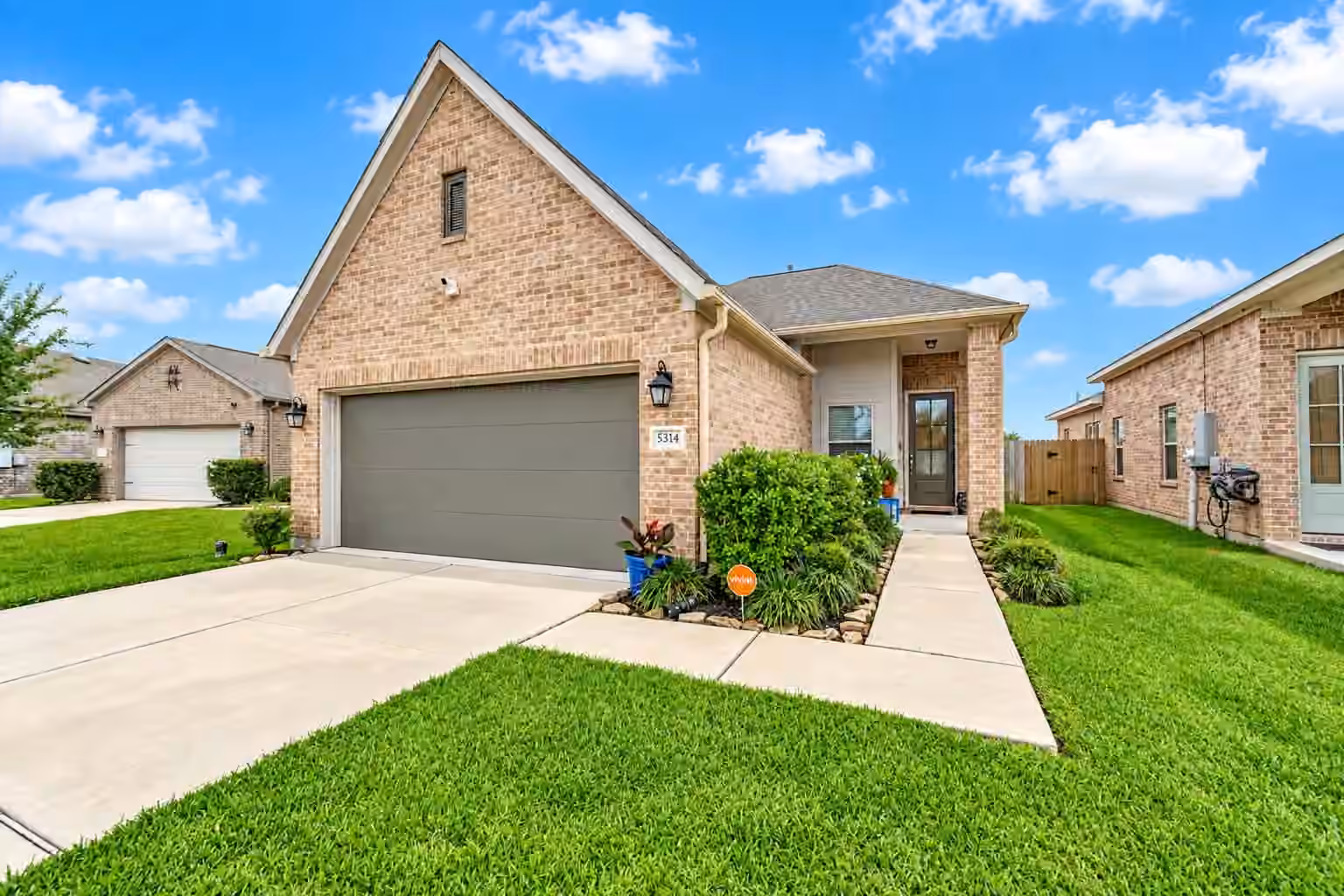 Photo of 5314 Abbeville Court, Dickinson, TX 77539