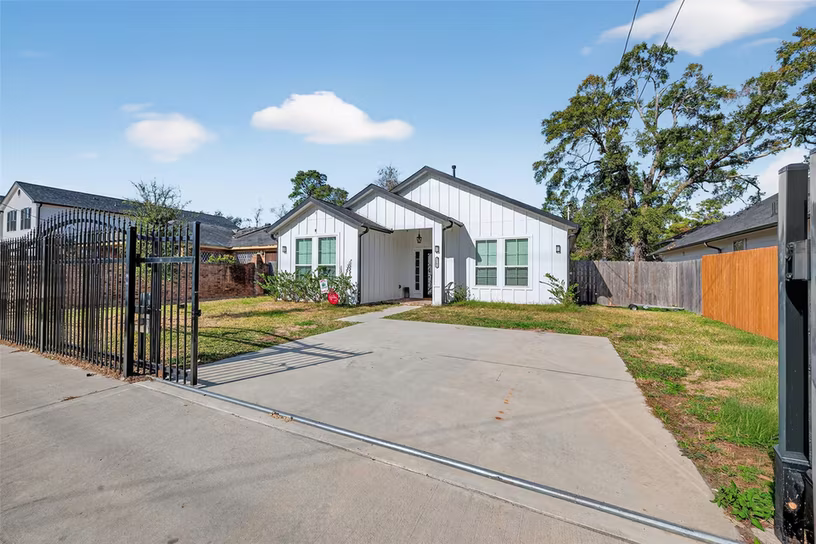 Photo of 5121 Firnat Street, Houston, TX 77016