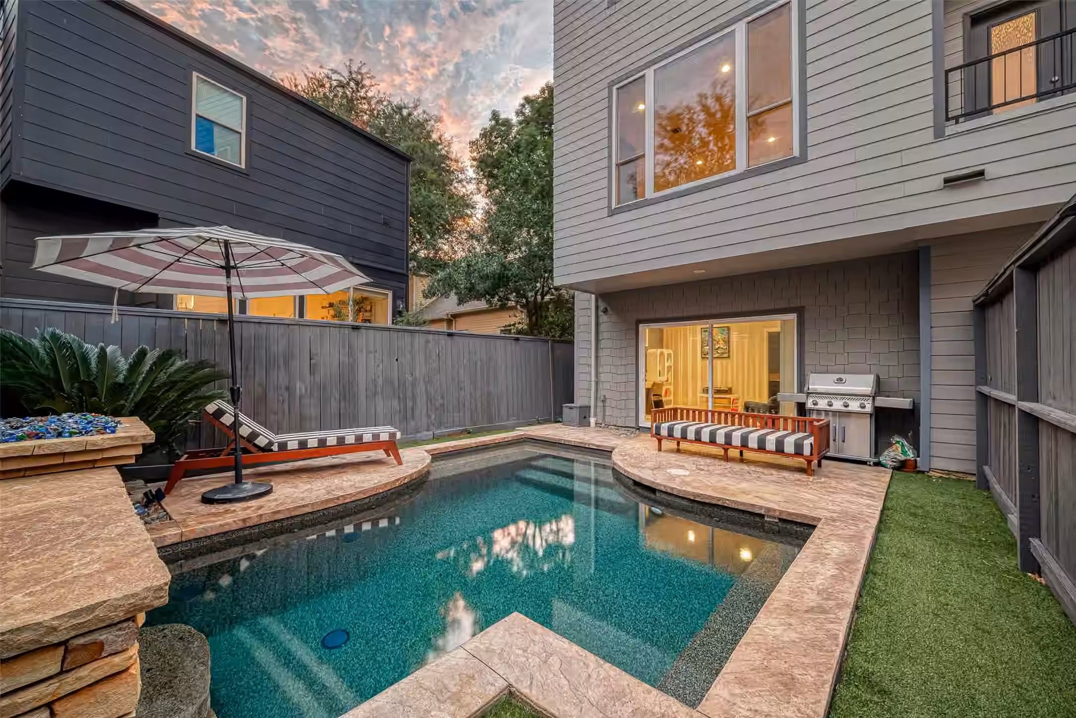 Photo 2 of 2717 Morrison Street B, Houston, TX