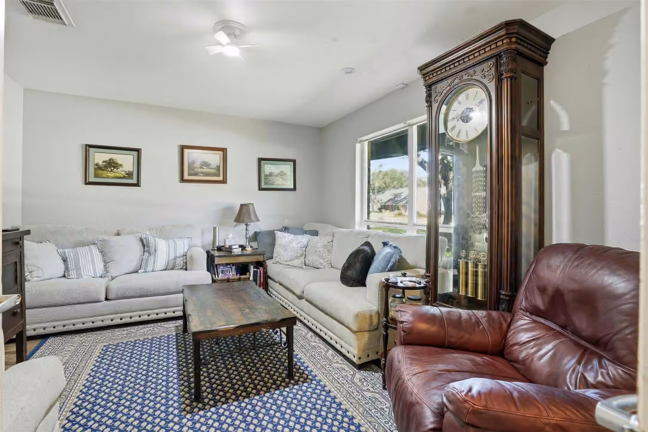 Photo 6 of 15721 Juneau Ln, Houston, TX