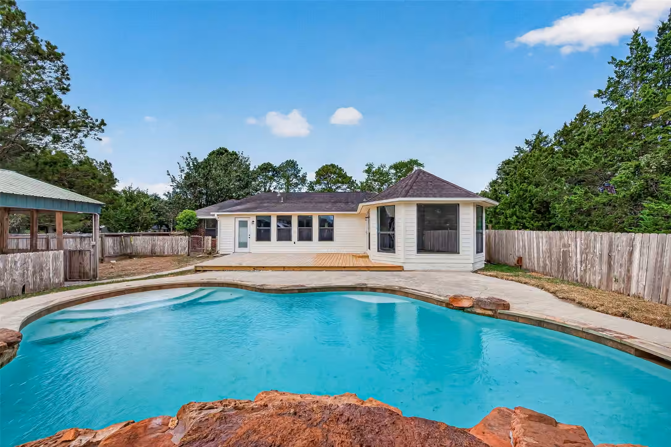 Photo 6 of 1643 County Road 540, Alvin, TX