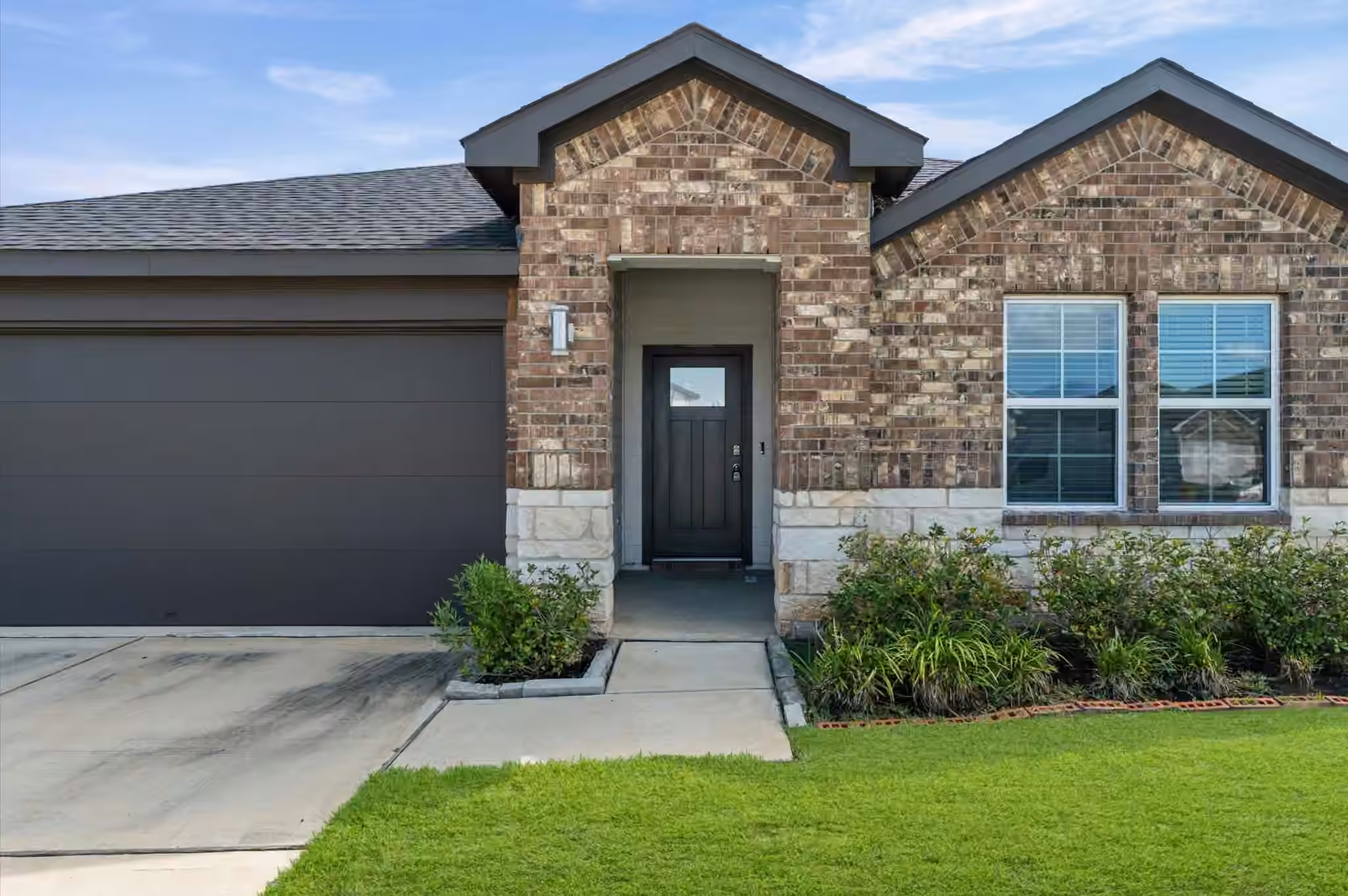 Photo 5 of 29810 Ousel Falls Lane, Fulshear, TX