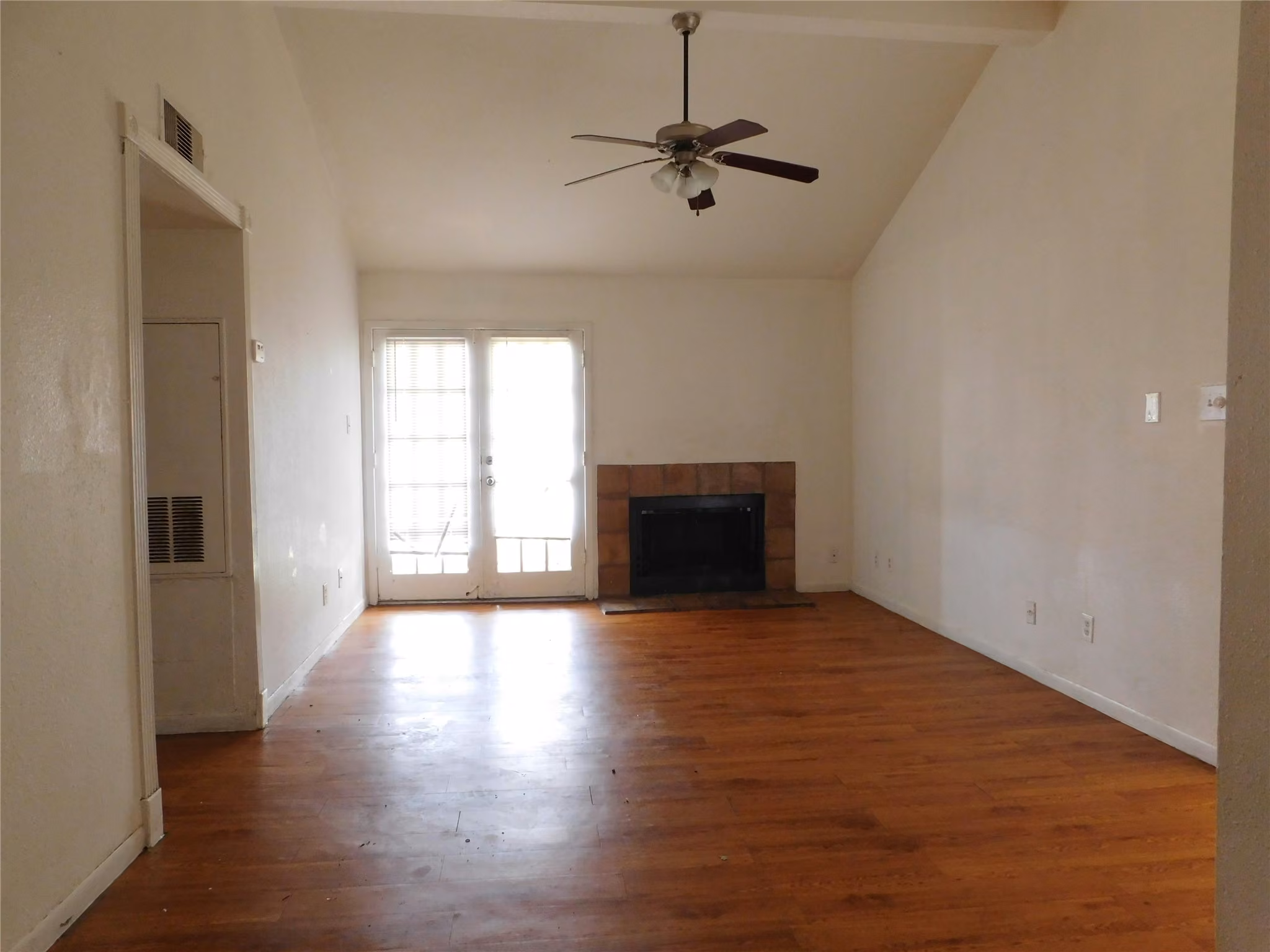 Photo 2 of 10211 Sugar Branch Drive 320, Houston, TX
