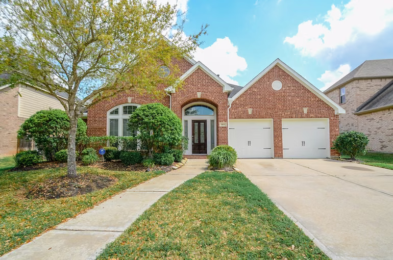 Photo of 5611 Plum Point Court, Sugar Land, TX