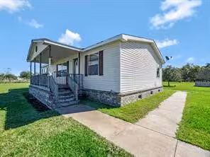 Photo 3 of 13515 Matthew Dr, Alvin, TX