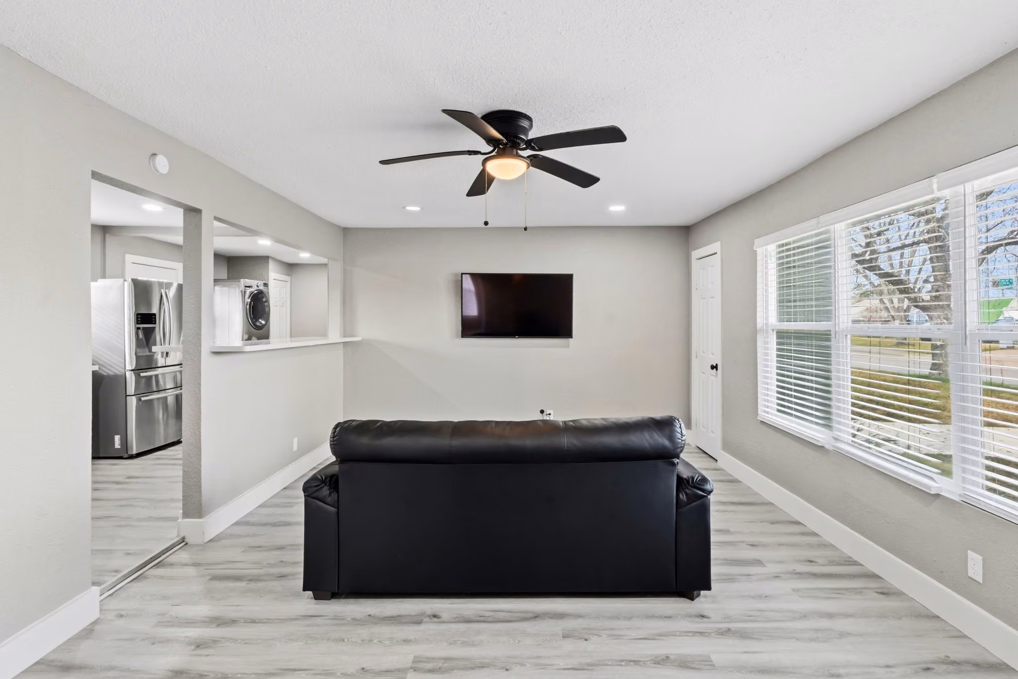 Photo 2 of 5914 Southcrest St Street, Houston, TX