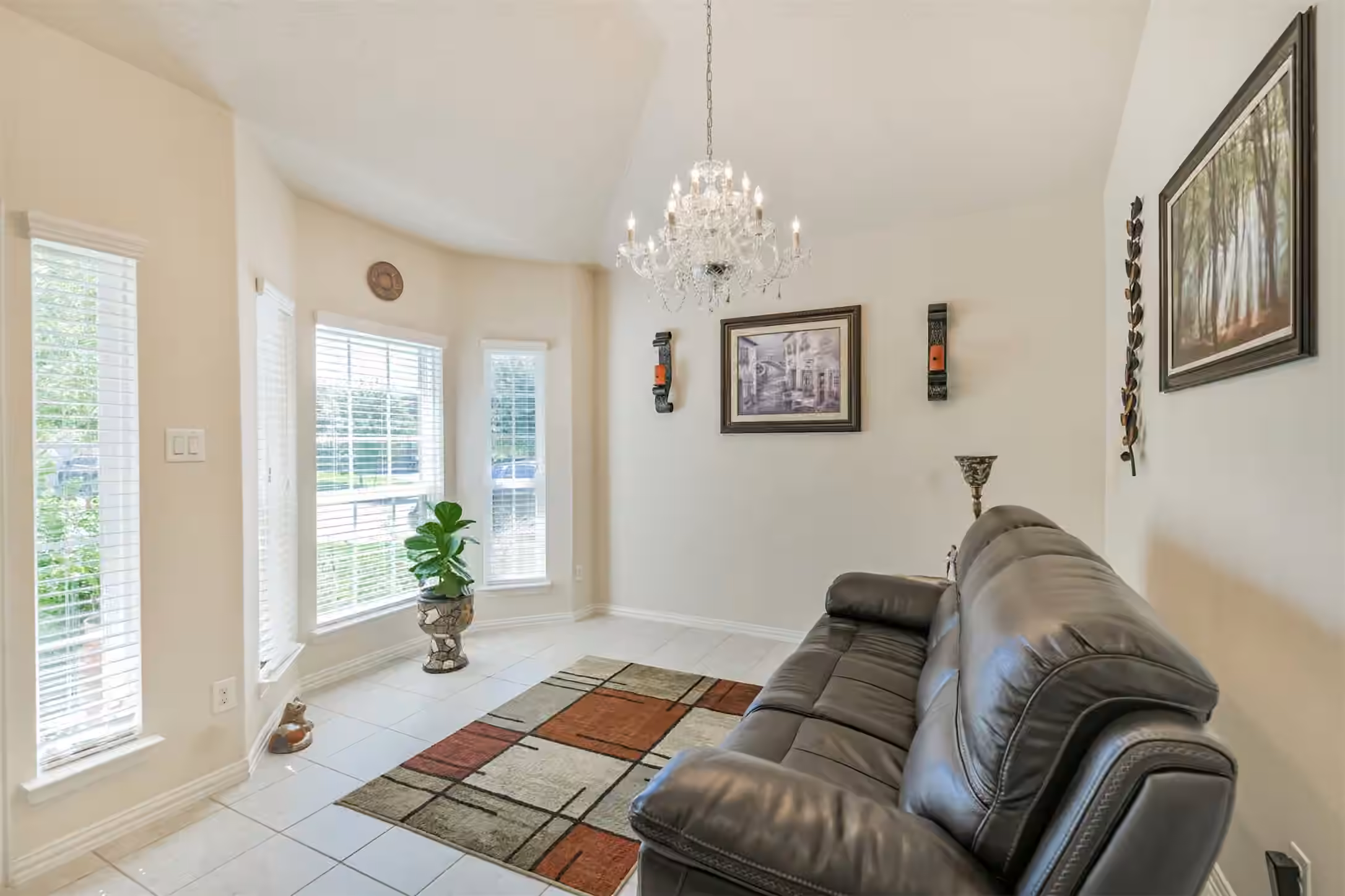 Photo 7 of 7527 Windsor Valley Lane, Houston, TX