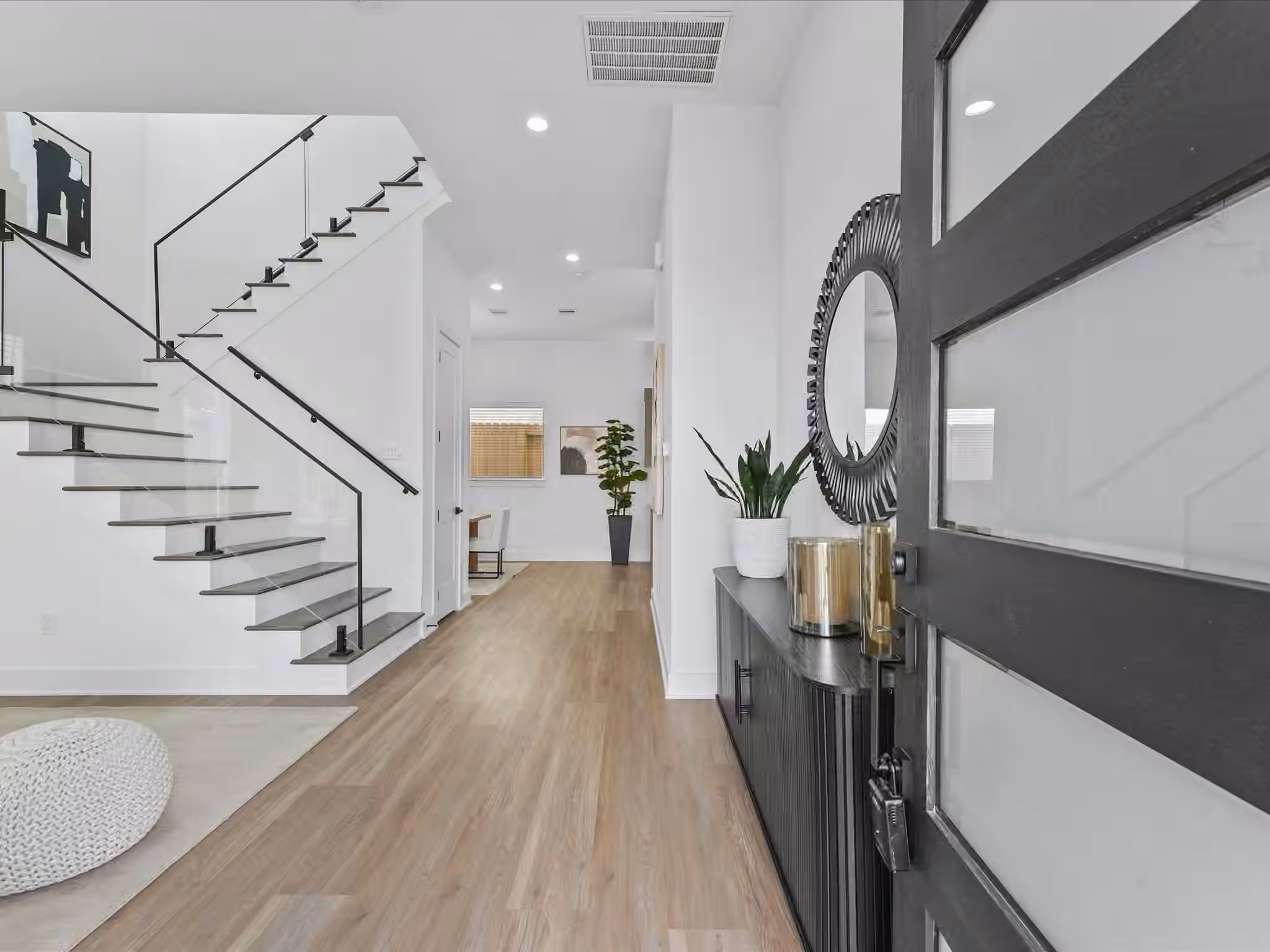 Photo 7 of 2590 W Tidwell Road, Houston, TX