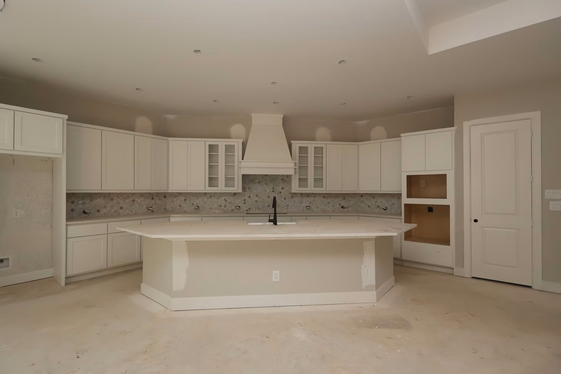 Photo 7 of 142 Hickory Forest Court, Willis, TX
