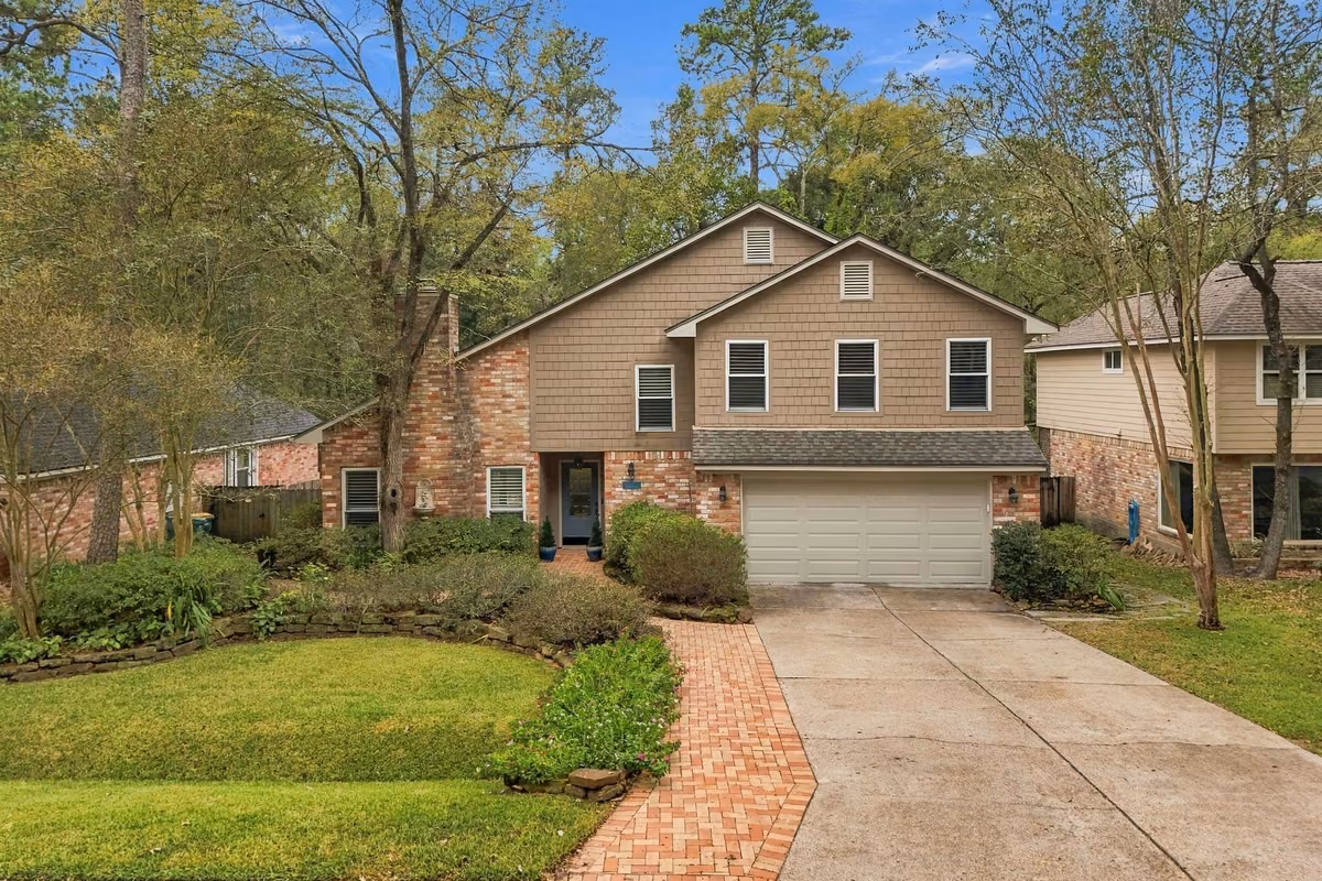 Photo of 8 Diamond Oak Court, The Woodlands, TX 77381