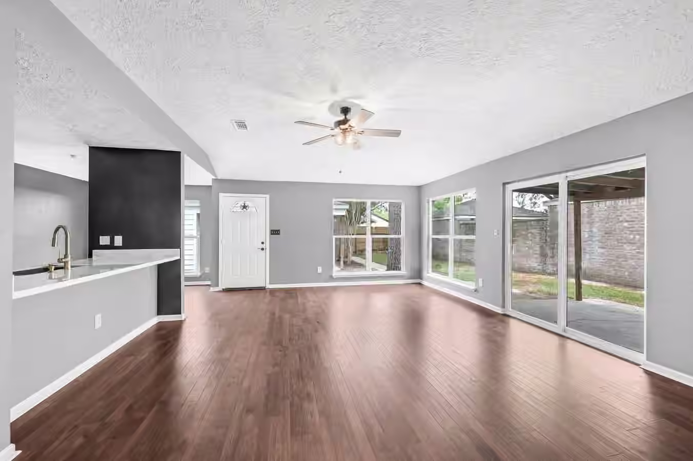 Photo 7 of 10207 Foxrow Lane, Houston, TX