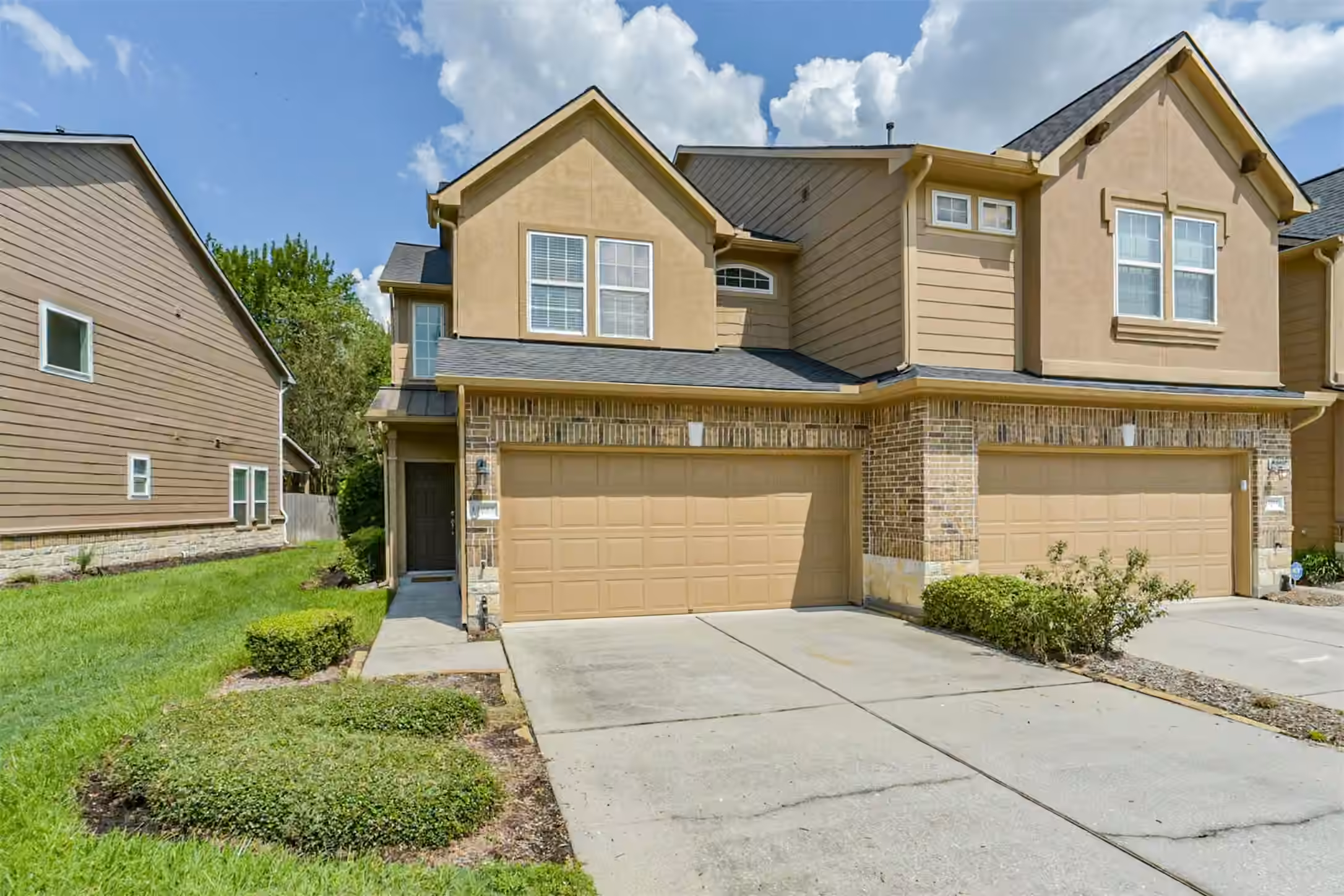 Photo 4 of 12947 Iris Garden Lane, Houston, TX
