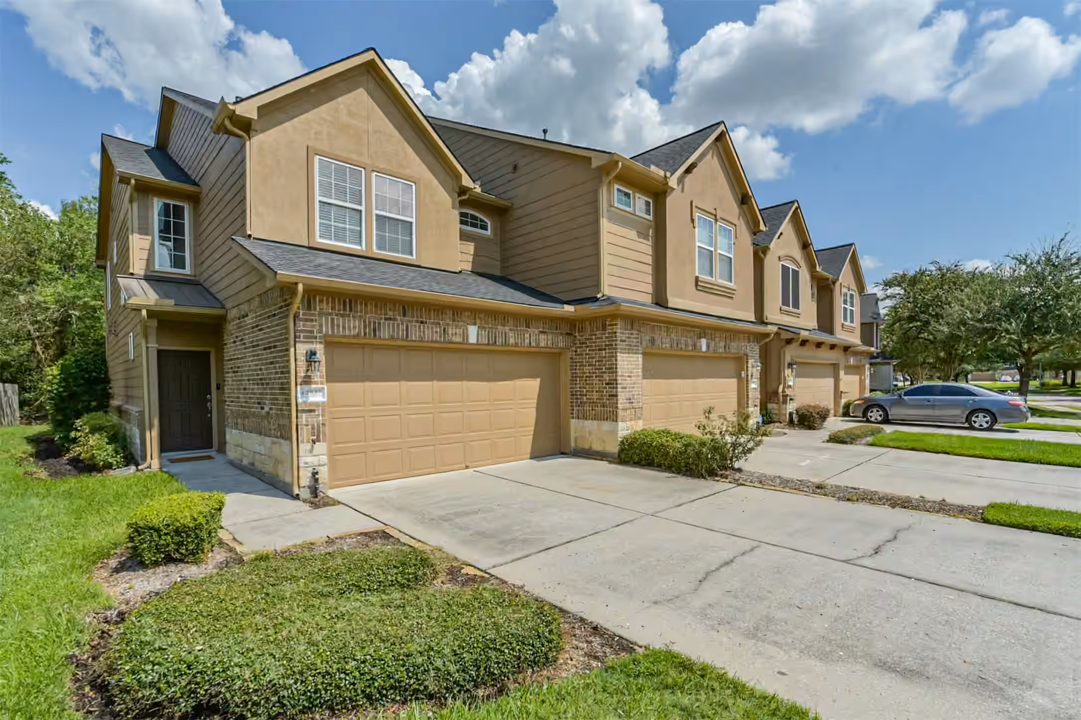 Photo 5 of 12947 Iris Garden Lane, Houston, TX