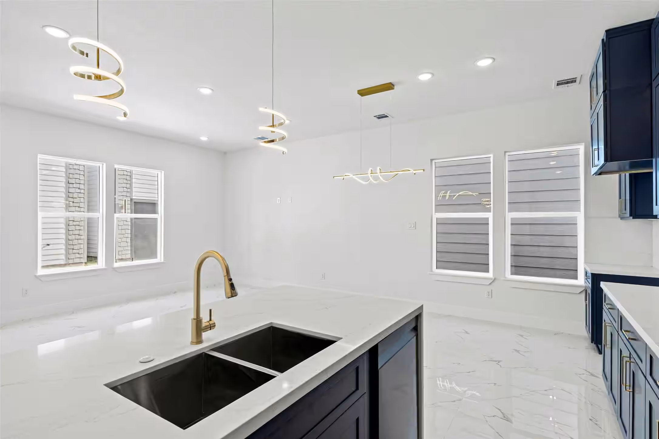 Photo 7 of 7554 Dyer Street, Houston, TX
