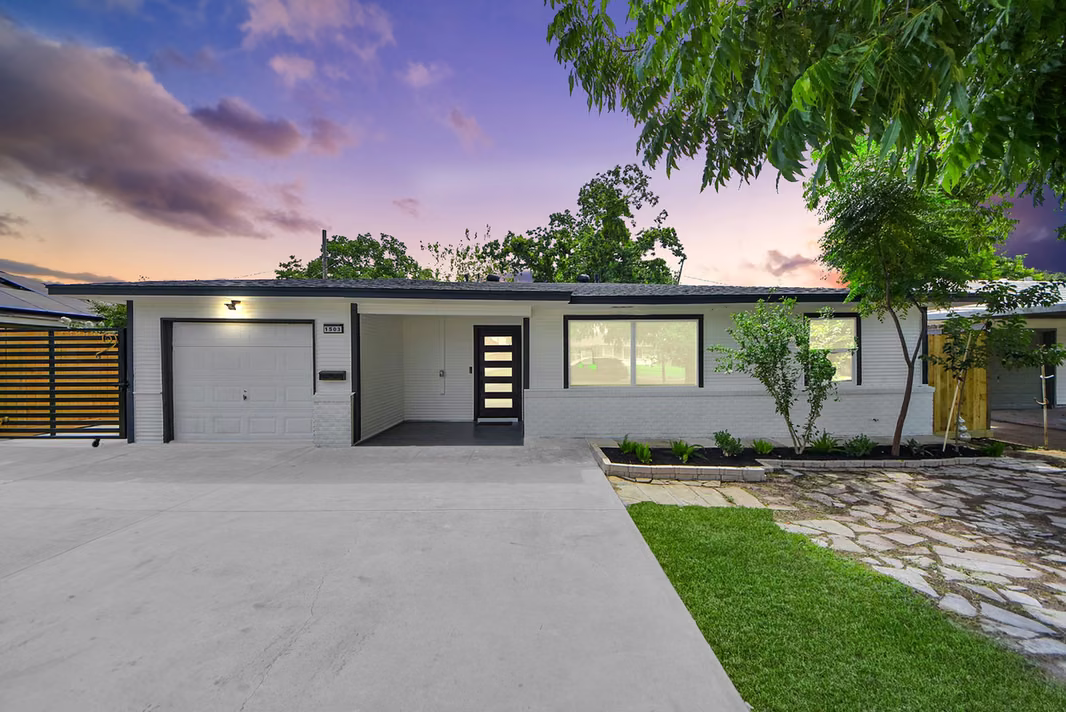 Photo of 1503 Locklaine Drive, Pasadena, TX