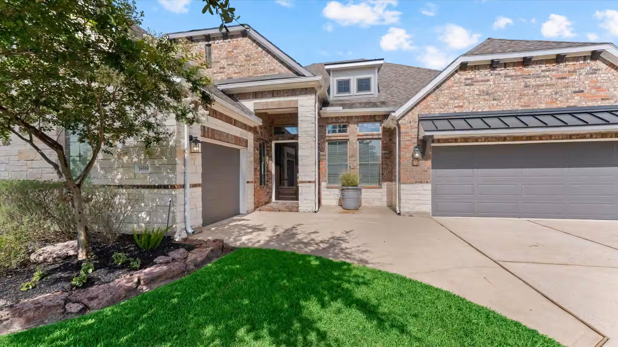 Photo 3 of 18519 Spellman Ridge Drive, Tomball, TX