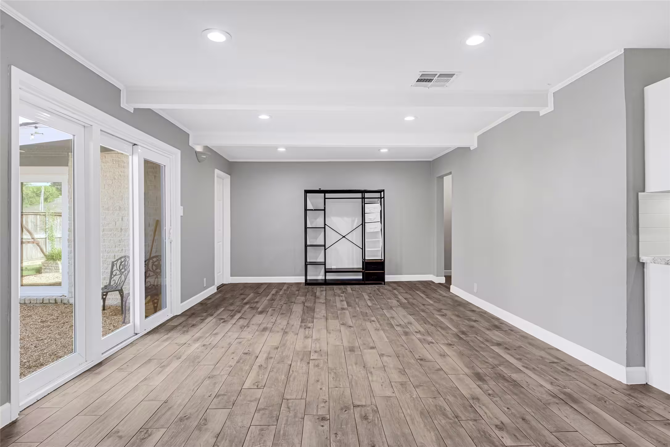 Photo 7 of 5234 Saxon Drive, Houston, TX