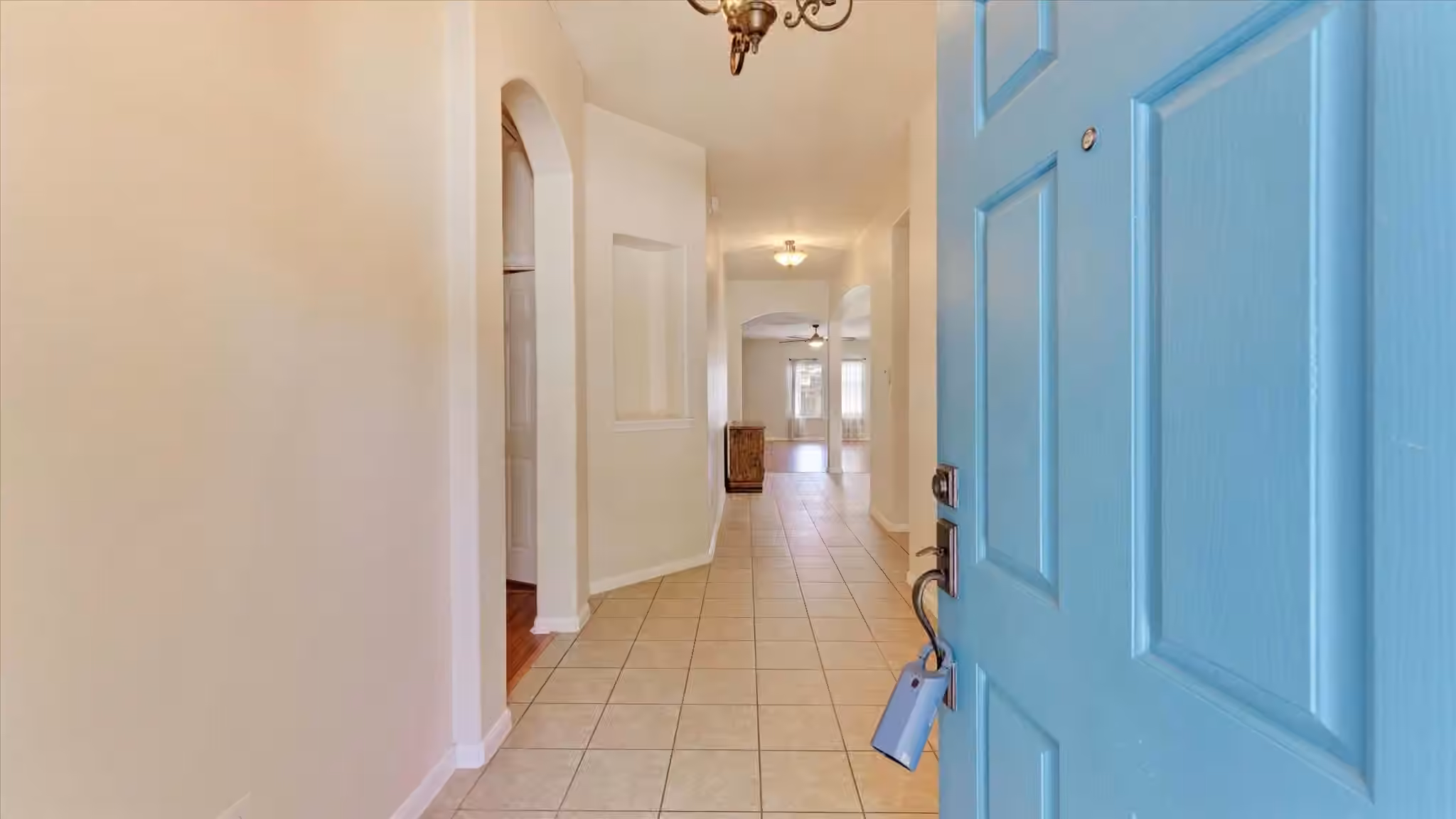 Photo 5 of 8614 W Highlands Crossing, Highlands, TX