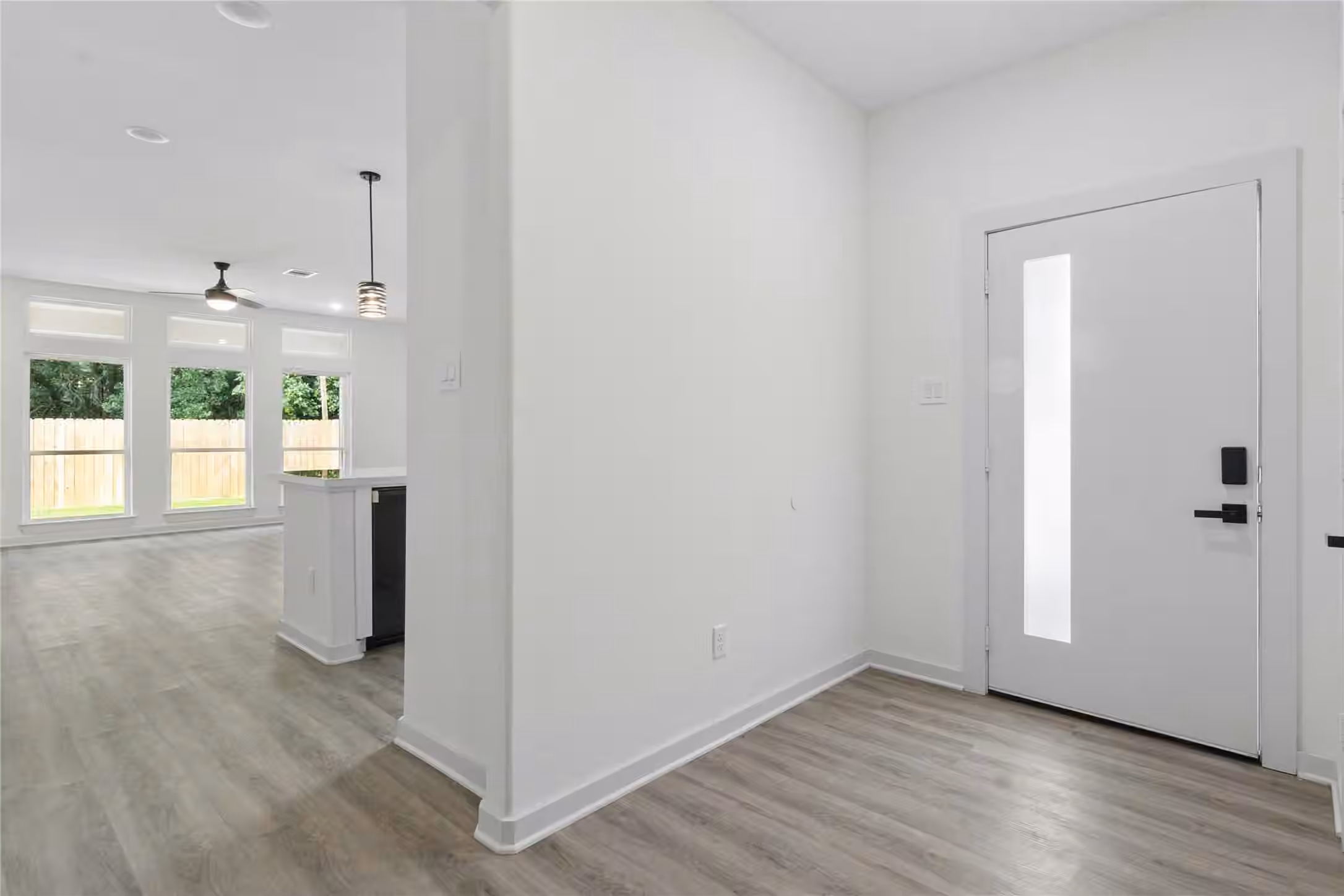 Photo 3 of 3124 Dawson Lane, Houston, TX