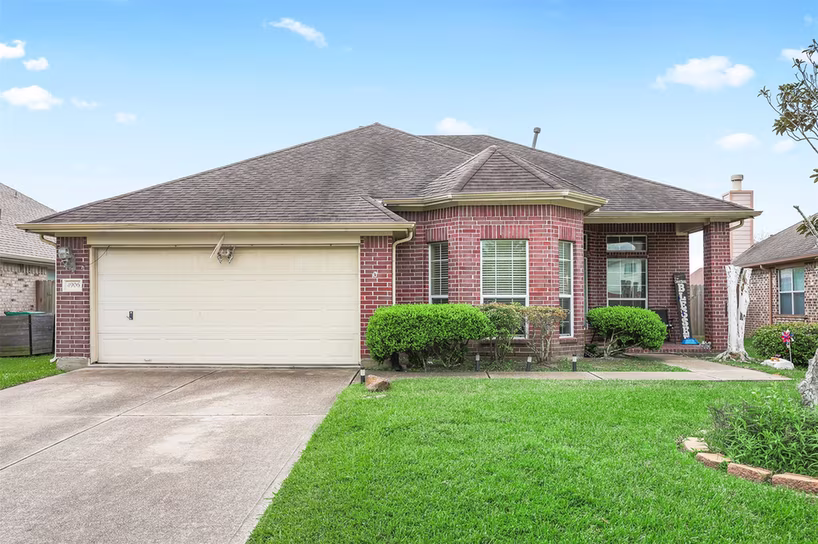 Photo of 4906 Chase Stone Drive, Bacliff, TX