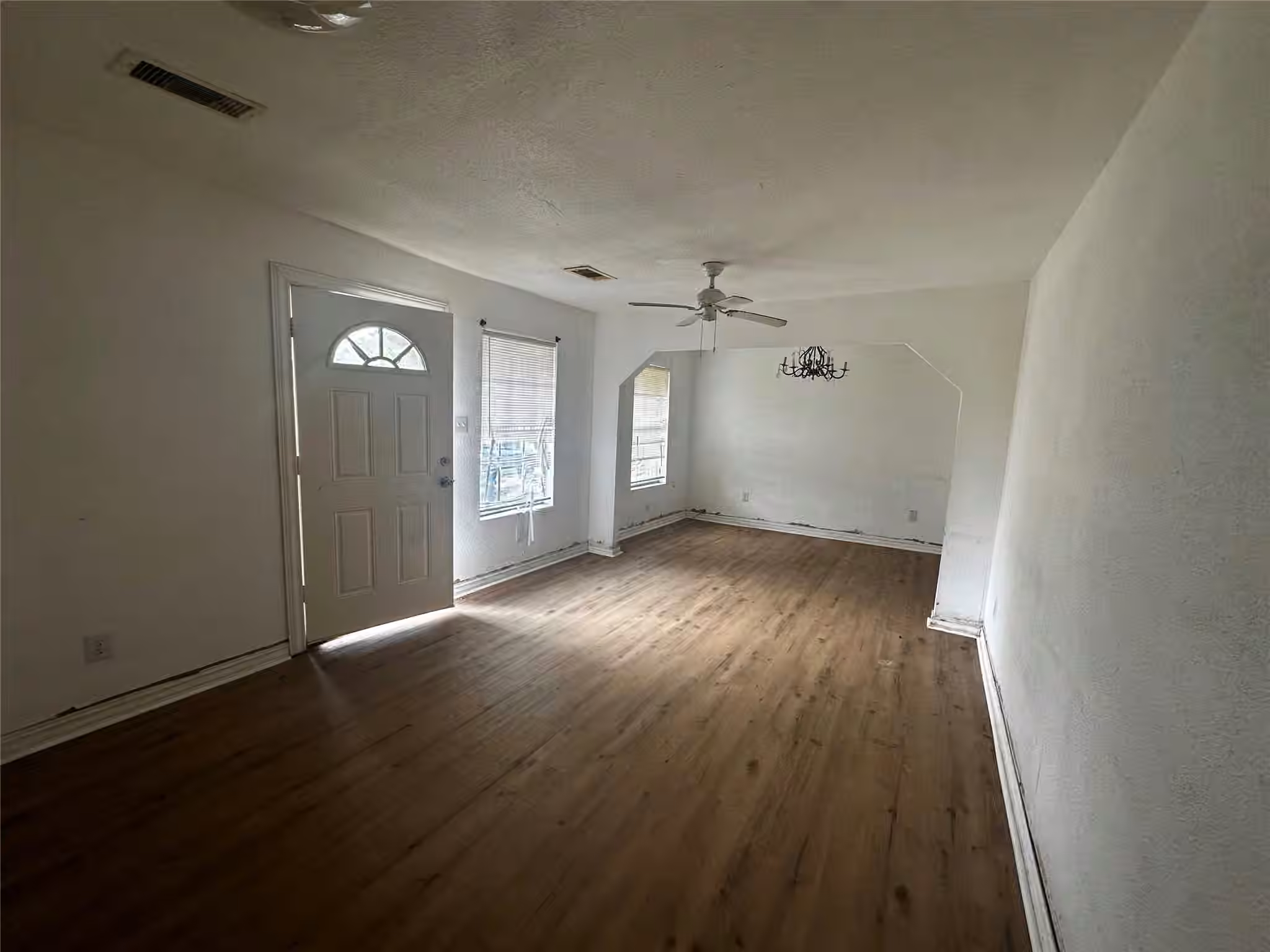 Photo 2 of 1127 Niagara Street, Houston, TX