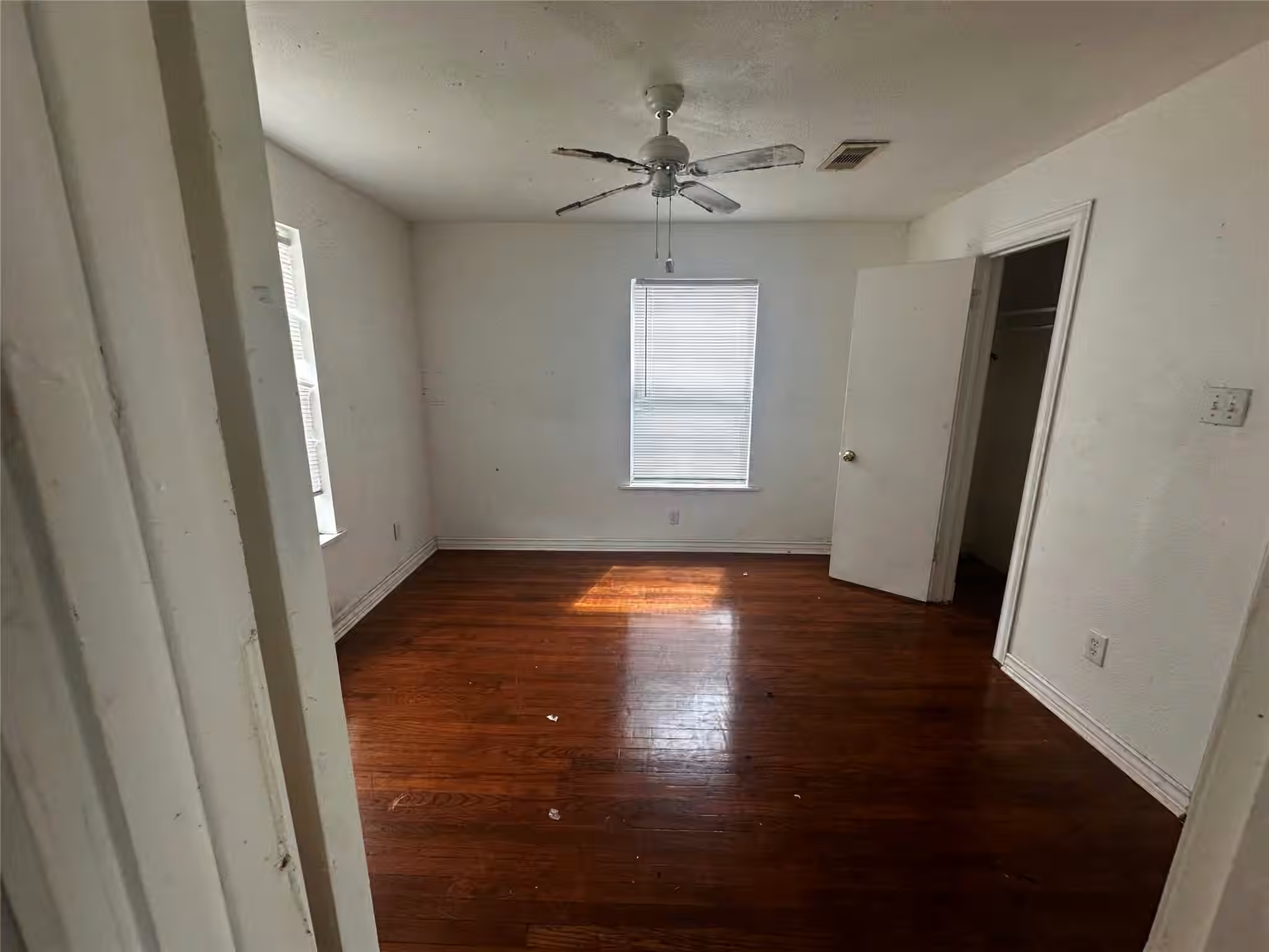 Photo 6 of 1127 Niagara Street, Houston, TX