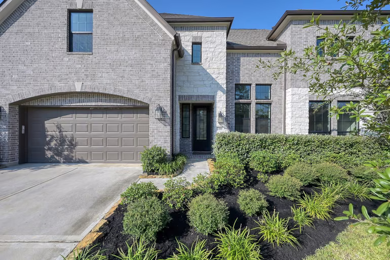 Photo 2 of 359 Calmato Woods Way, Conroe, TX