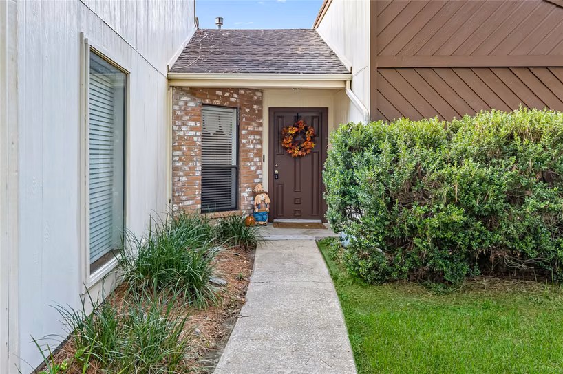 Photo 2 of 610 Cypresswood Drive, Spring, TX