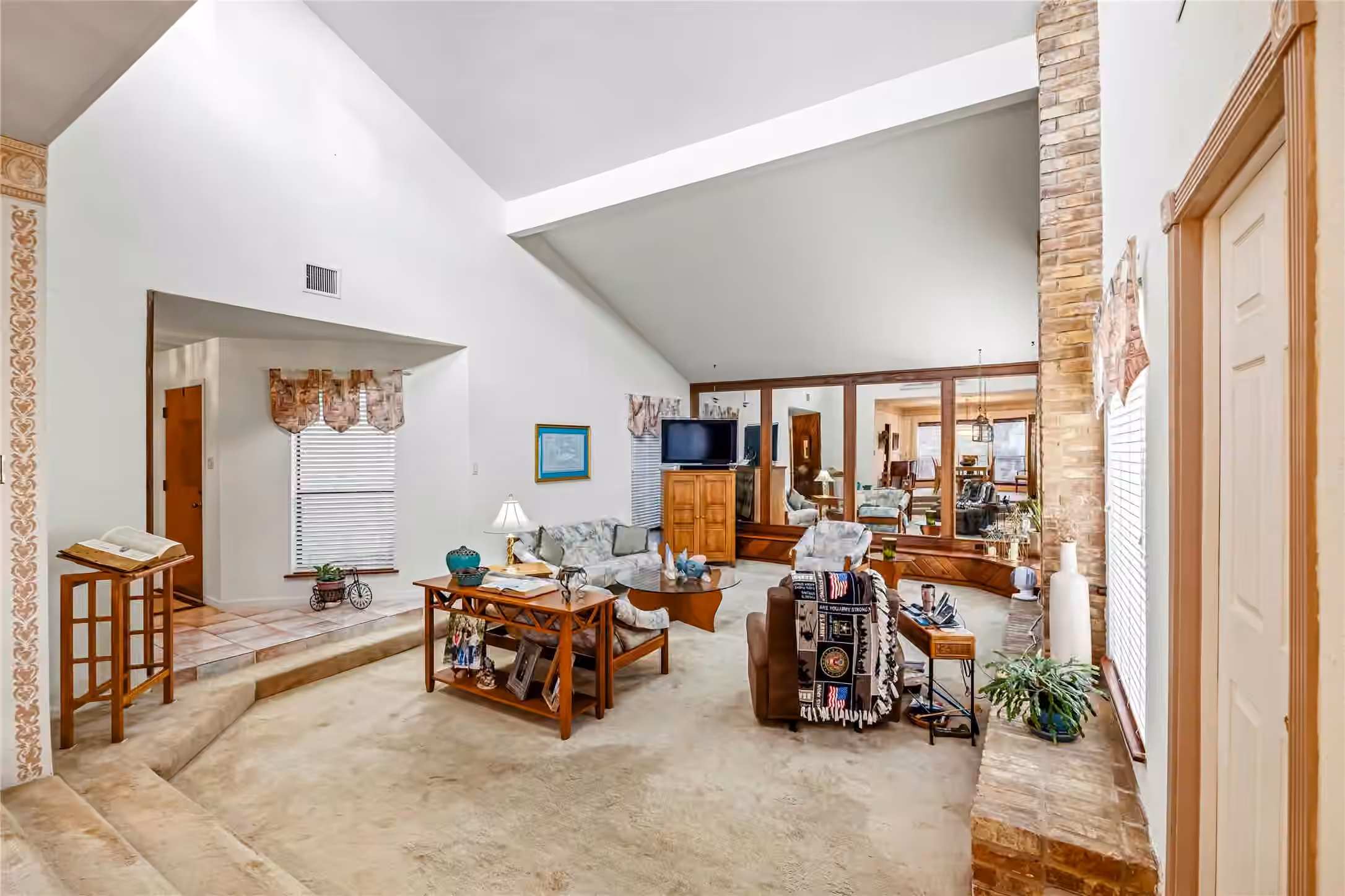 Photo 5 of 610 Cypresswood Drive, Spring, TX