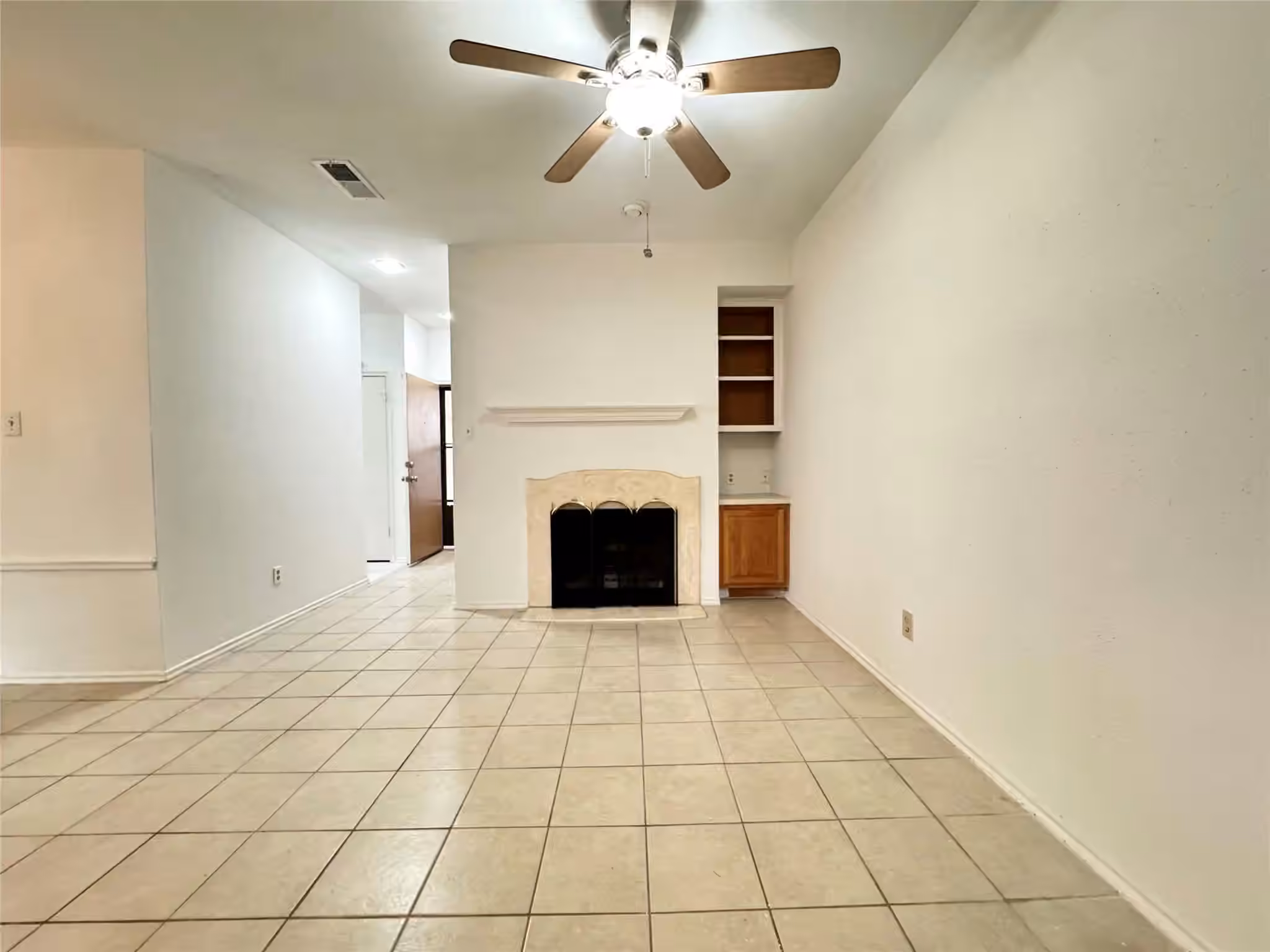 Photo 4 of 1103 Dulles Avenue 504, Stafford, TX