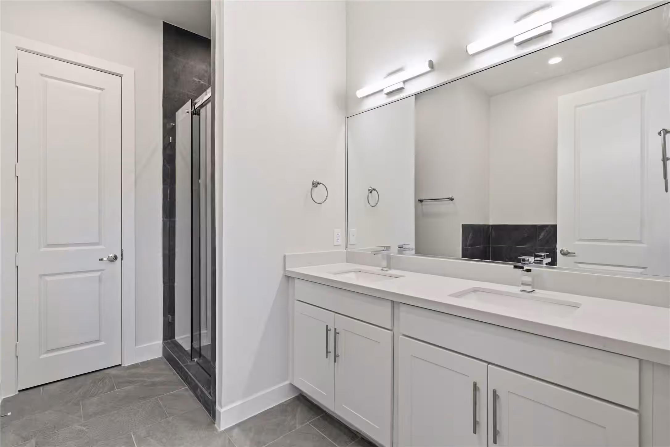 Photo 6 of 3907 Willowbend Point Drive, Houston, TX