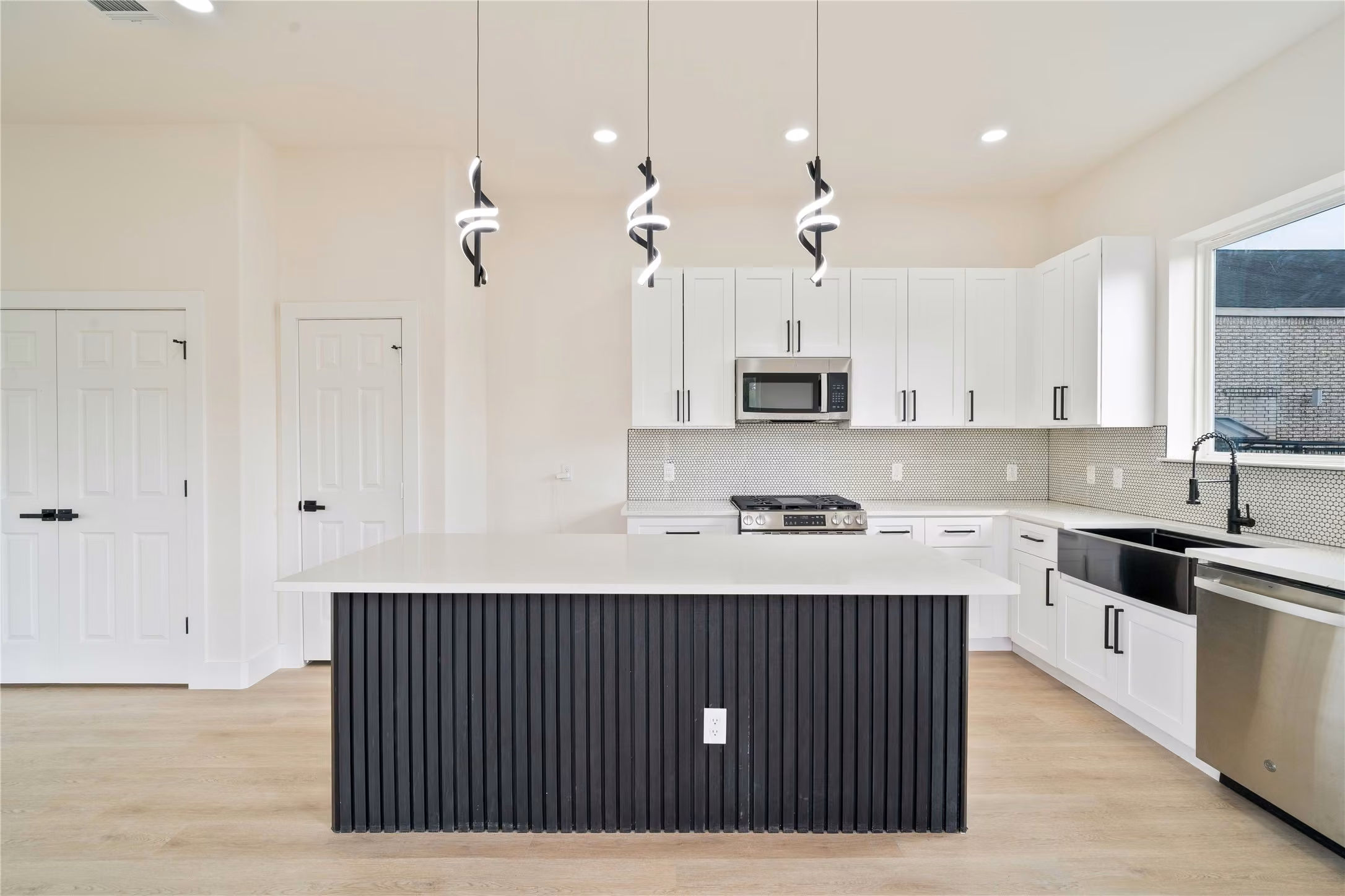 Photo 5 of 3210 Retta Street, Houston, TX