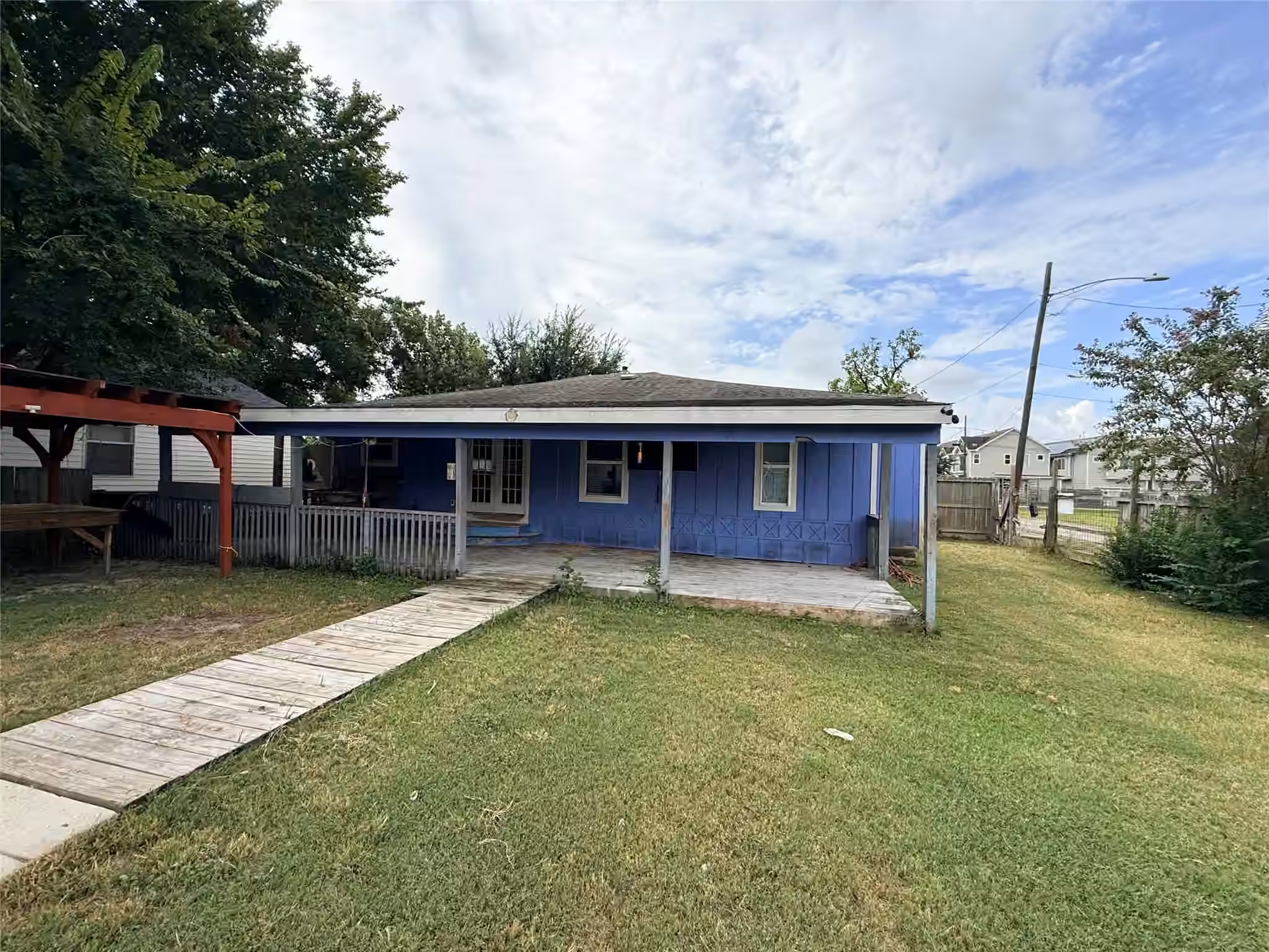 Photo 2 of 4602 Nichols Street, Houston, TX