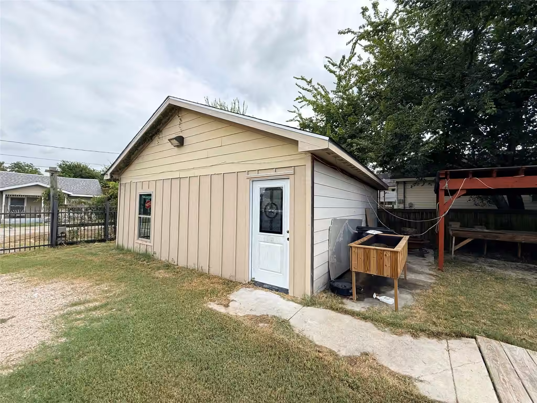 Photo 3 of 4602 Nichols Street, Houston, TX